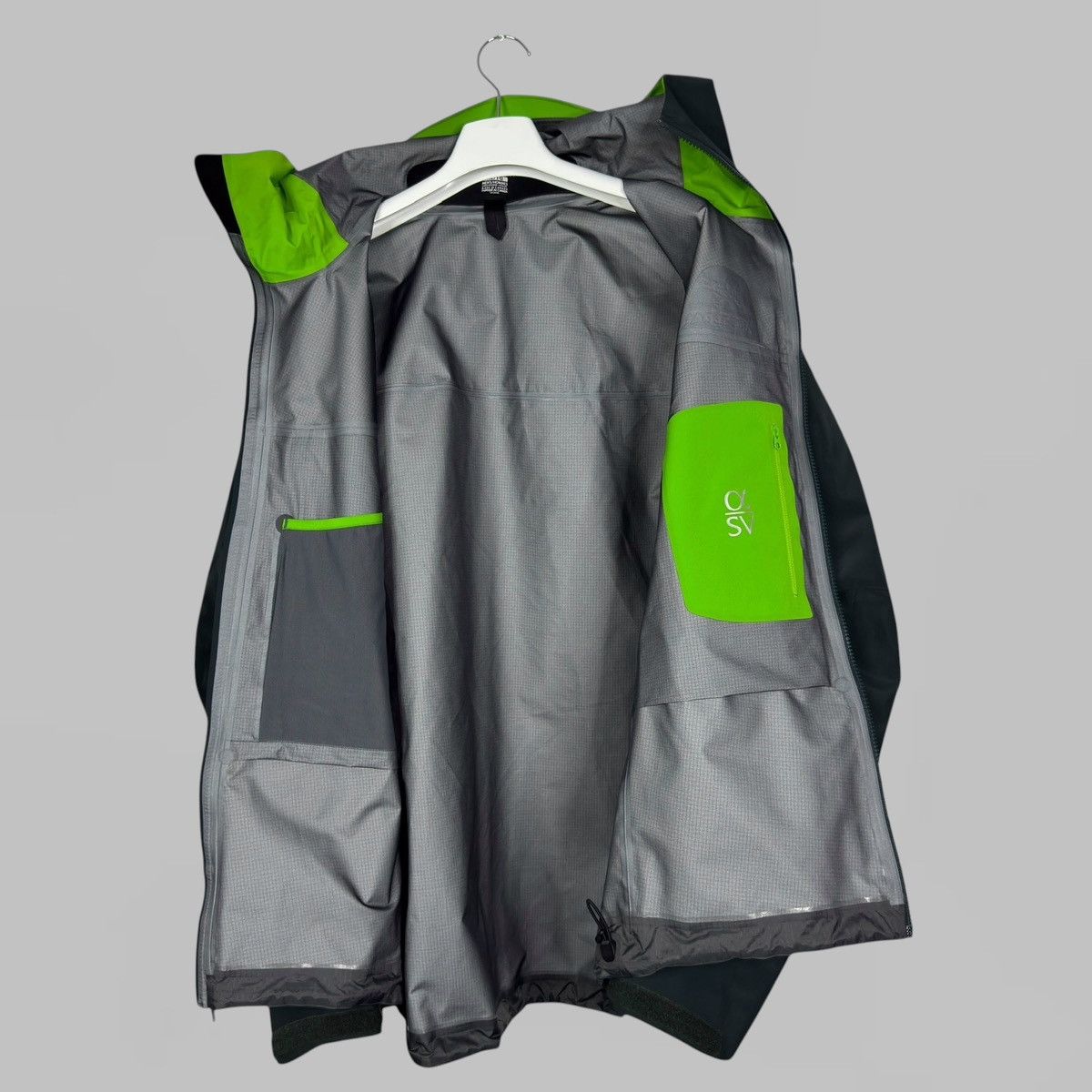 Arc'teryx ARCTERYX GREEN ALPHA SV GORE TEX PRO JACKET SIZE XL Size US XL / EU 56 / 4 - 8 Thumbnail