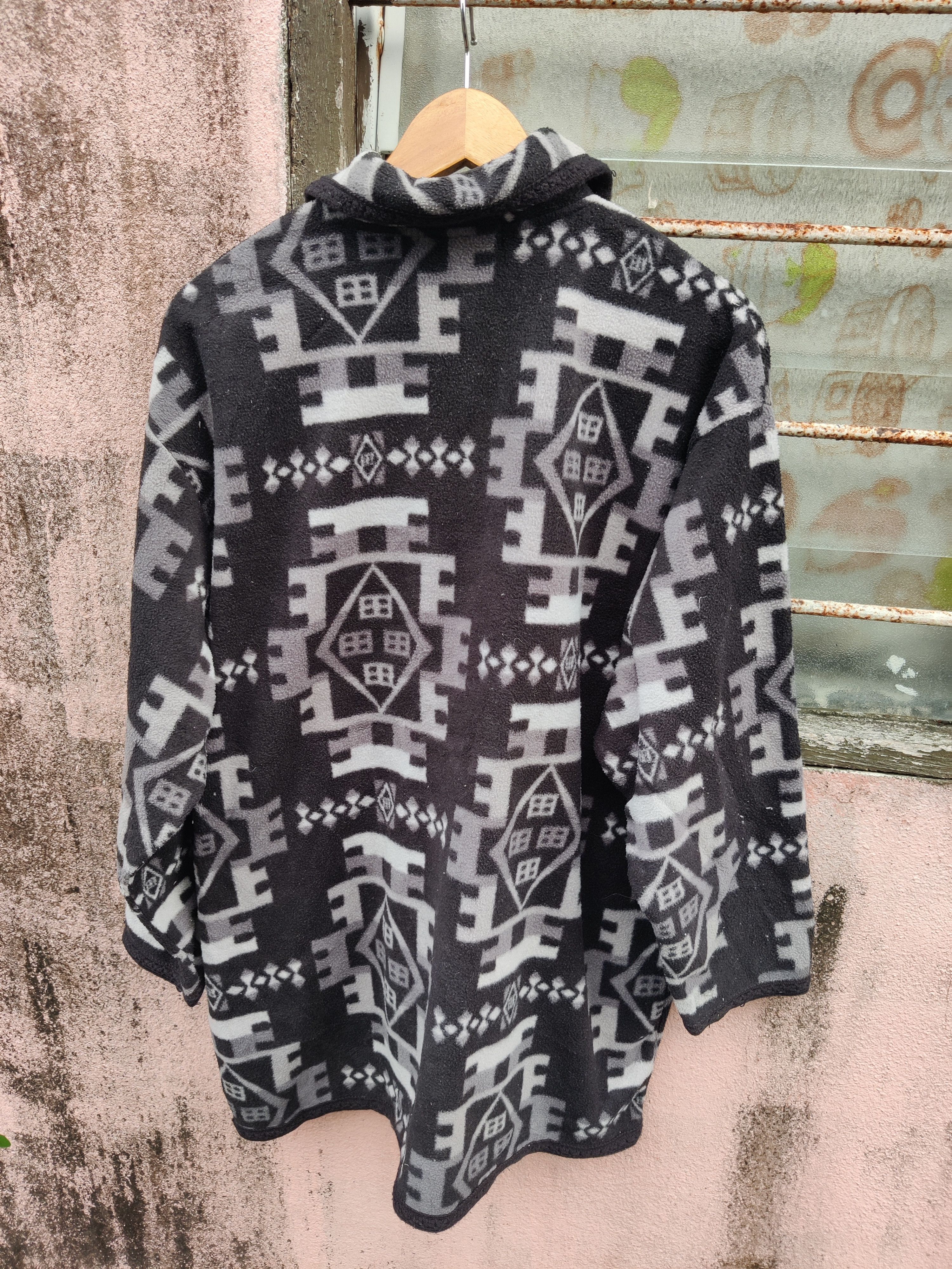 Beverly Hills Polo Club Vintage Beverly Hills Polo Digital Printed Fleece Jacket Size US XL / EU 56 / 4 - 3 Thumbnail