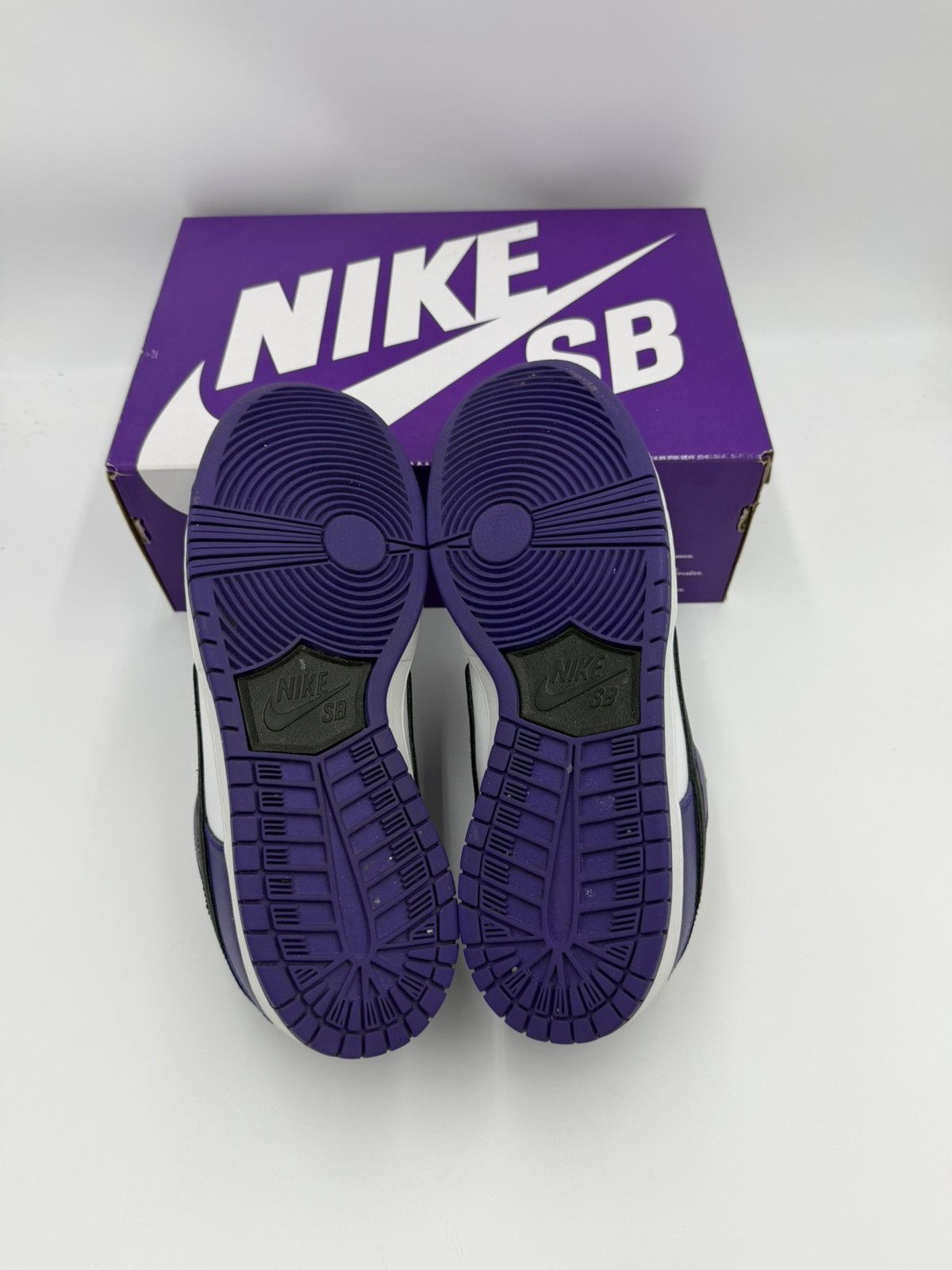 Nike SB Dunk Low Court Purple Size US 10 / EU 43 - 6 Thumbnail