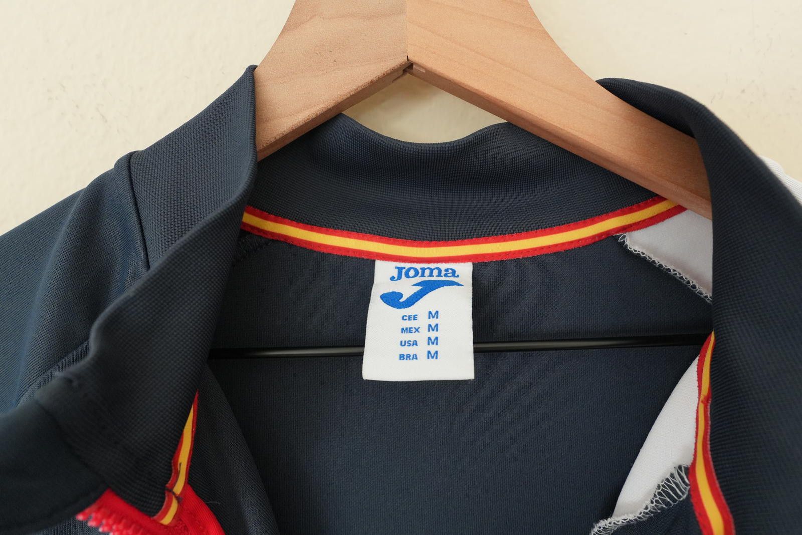 Joma Joma Sweater Men's M Red Yellow Espana Olympics Size US M / EU 48-50 / 2 - 4 Thumbnail
