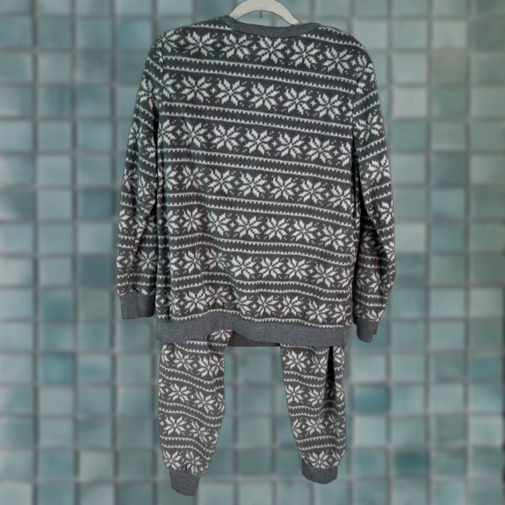Vintage Snowflake Fleece Henley Top Tapered Leg Gray Pajama Set Size L Womens Size L / US 10 / IT 46 - 1 Thumbnail