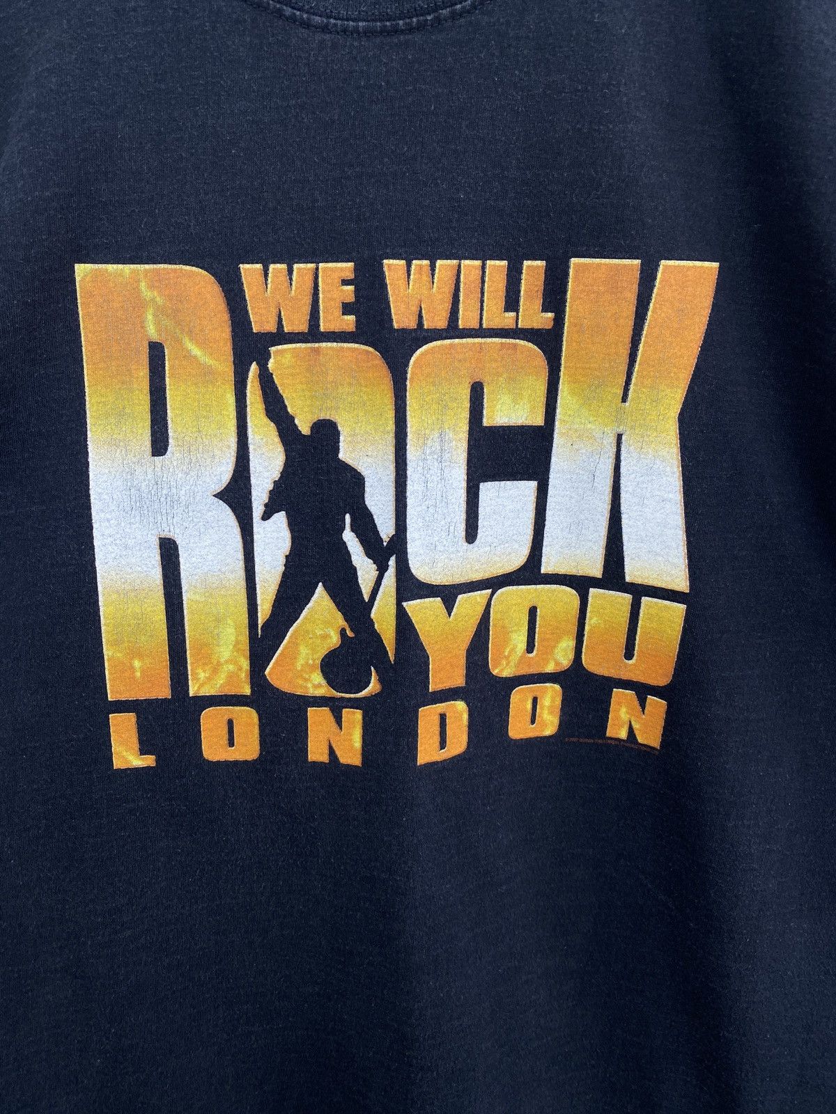 Fruit Of The Loom 🇬🇧 Vintage 2007 Queen We Will Rock You London T-Shirt Rare Size US M / EU 48-50 / 2 - 4 Thumbnail