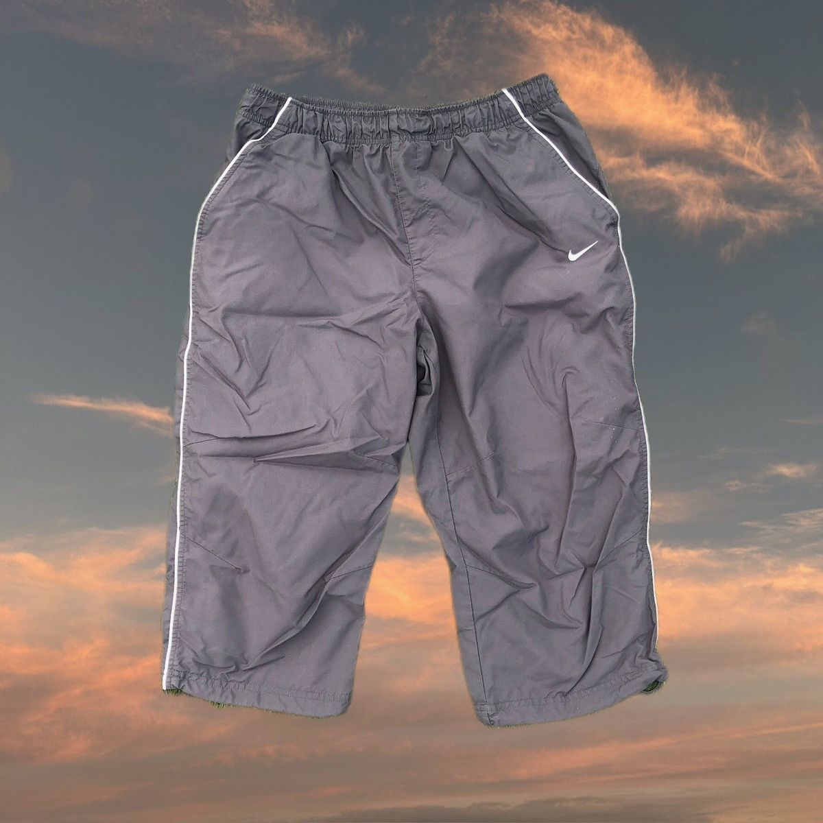 Nike Nike cropped shorts Size US 36 / EU 52 - 1 Thumbnail