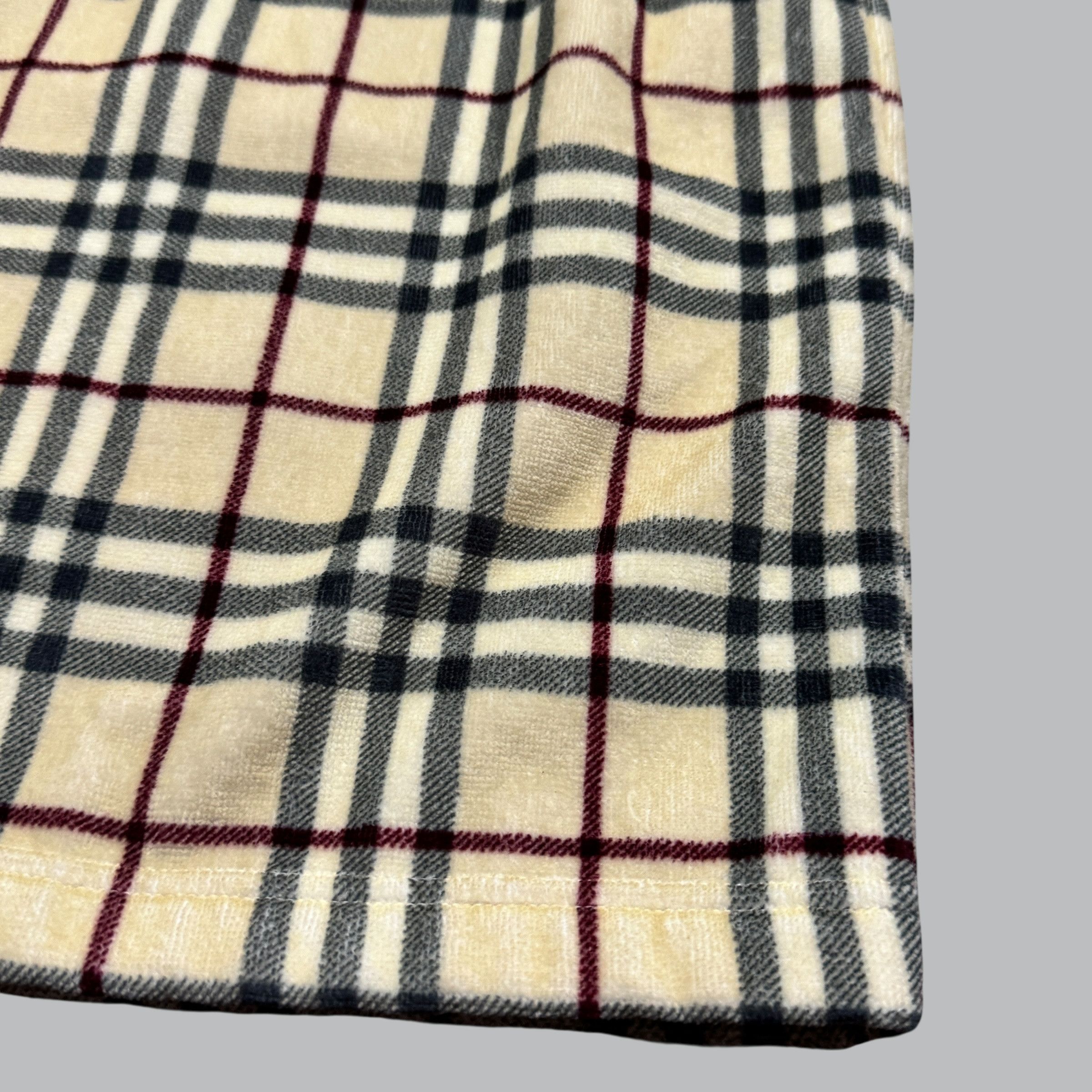 Burberry Burberry nova check soft material shorts new size L Size US 34 / EU 50 - 3 Thumbnail