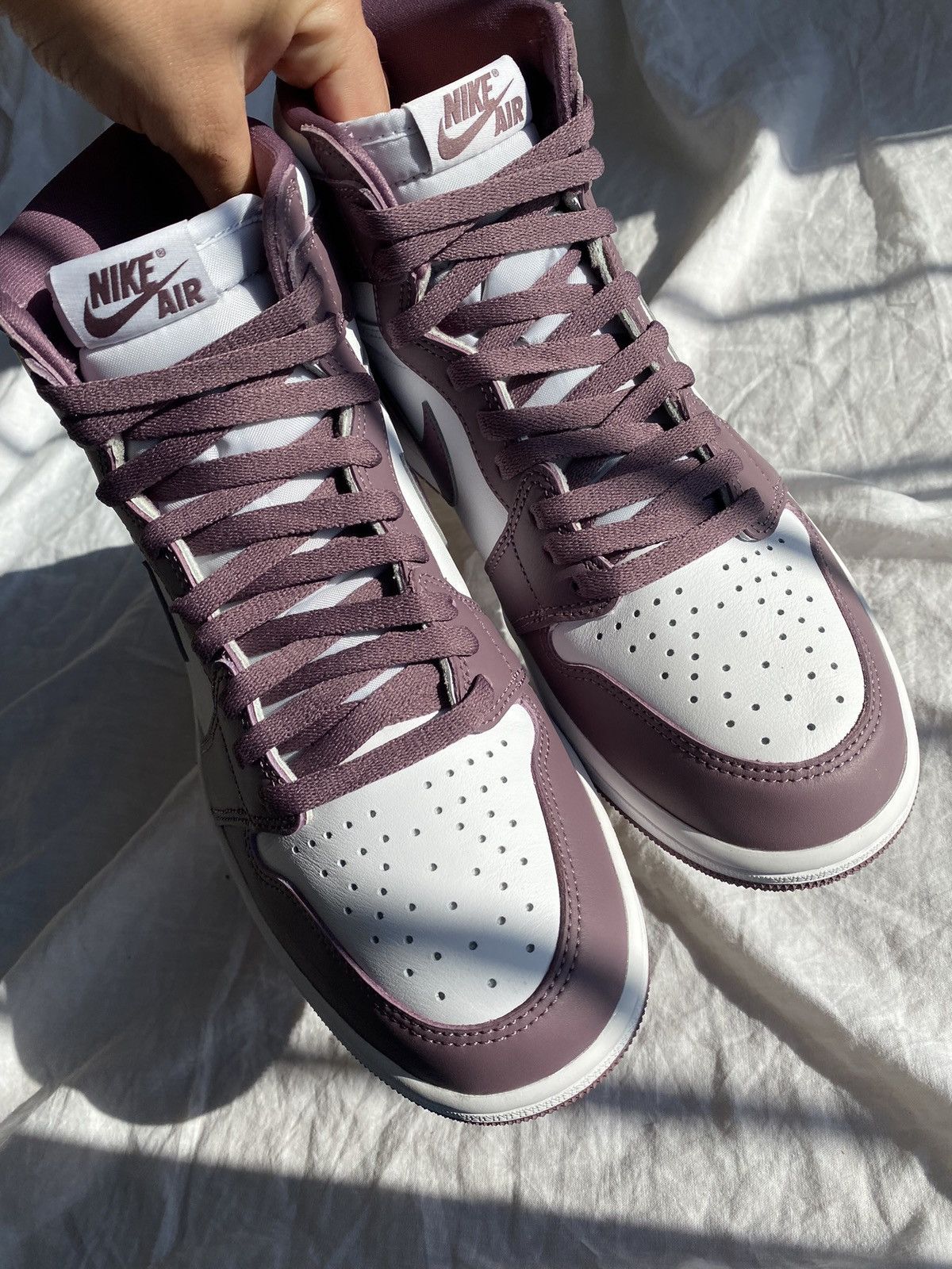 The North Face Nike Air Jordan One Mauve White Size US 10 / EU 43 - 11 Thumbnail