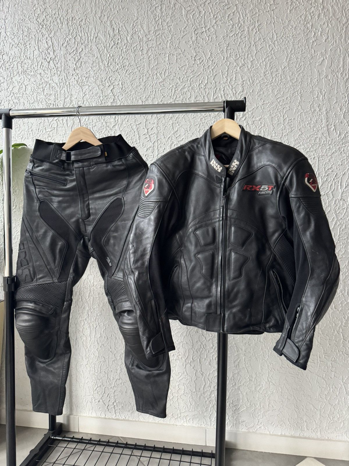 Leather IXS RX5T Vintage Motorcycles Racing Armour Leather Suit Size US M / EU 48-50 / 2 - 2 Thumbnail