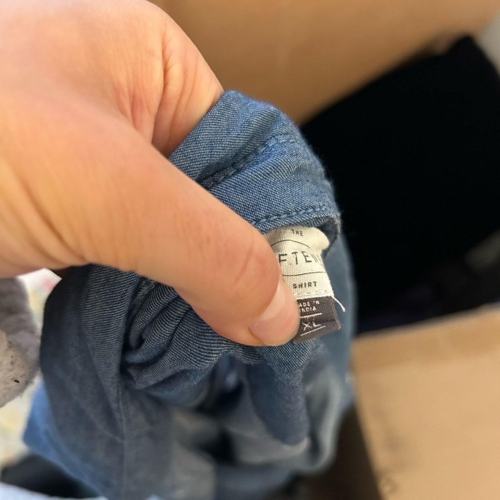 Loft Loft Blue Chambray Softened Shirt Size XL / US 12-14 / IT 48-50 - 4 Thumbnail