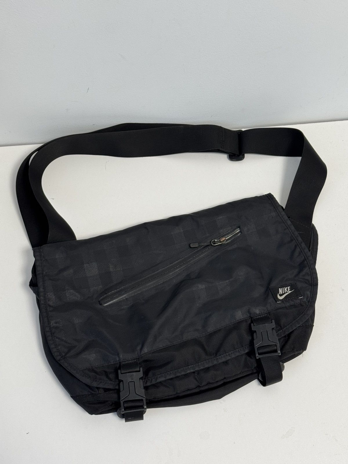 Nike Nike Y2K style Hype Bag Messenger Size ONE SIZE - 1 Thumbnail