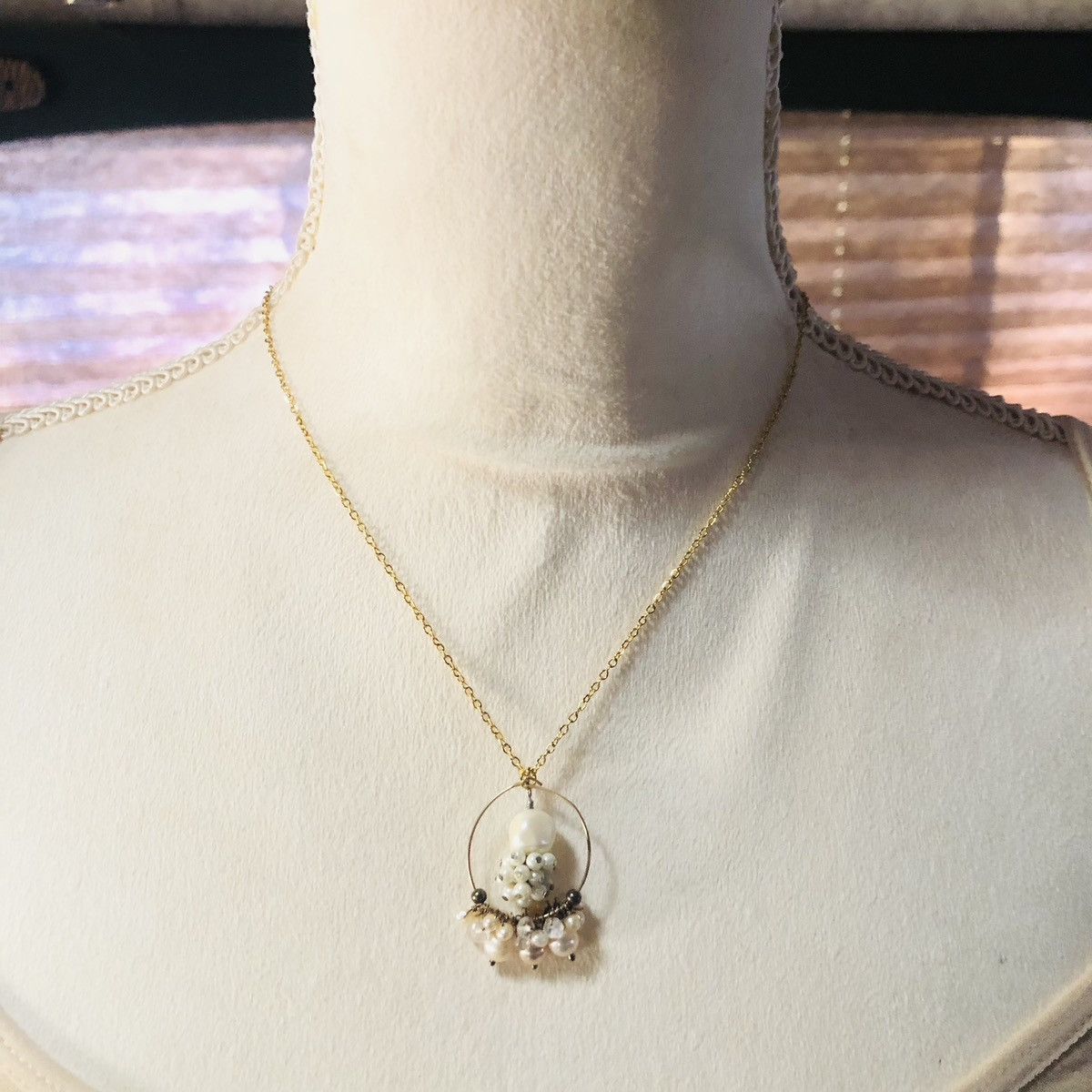 Handmade Handcrafted elegant genuine pearl clear quartz necklace Size ONE SIZE - 2 Thumbnail