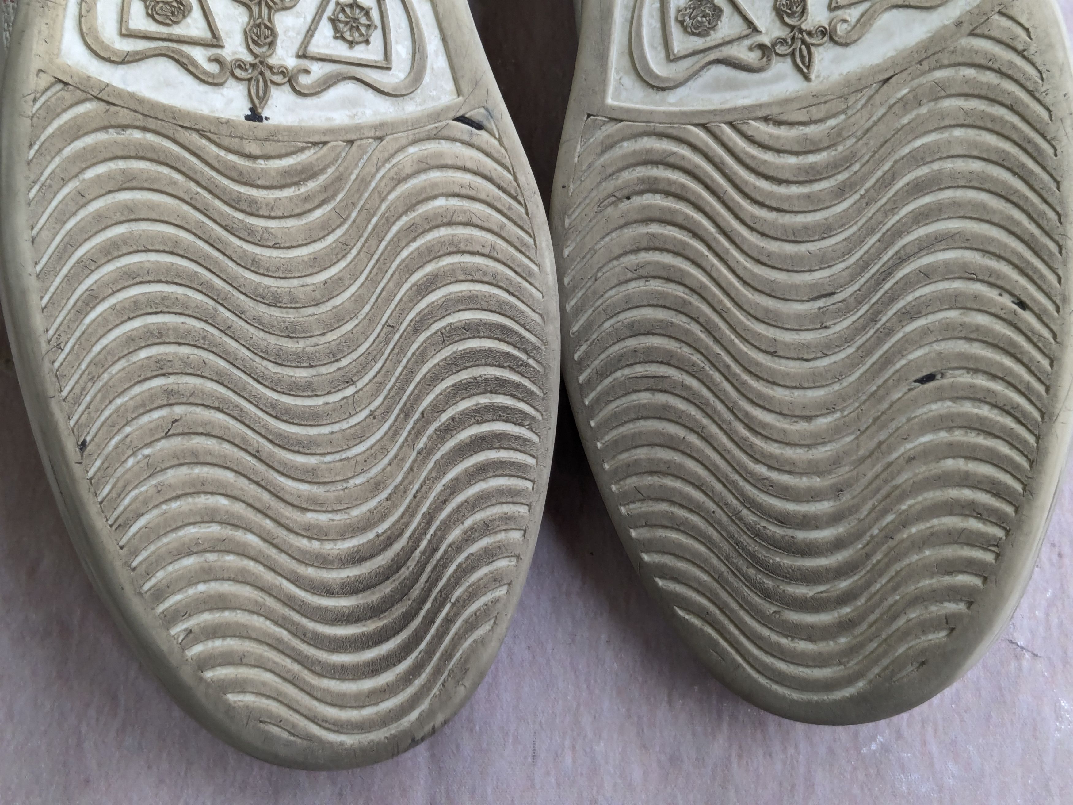 Gucci Gucci Ace Sneakers White 8.5 Distressed Low Tops Leather Size US 8.5 / EU 41-42 - 17 Thumbnail