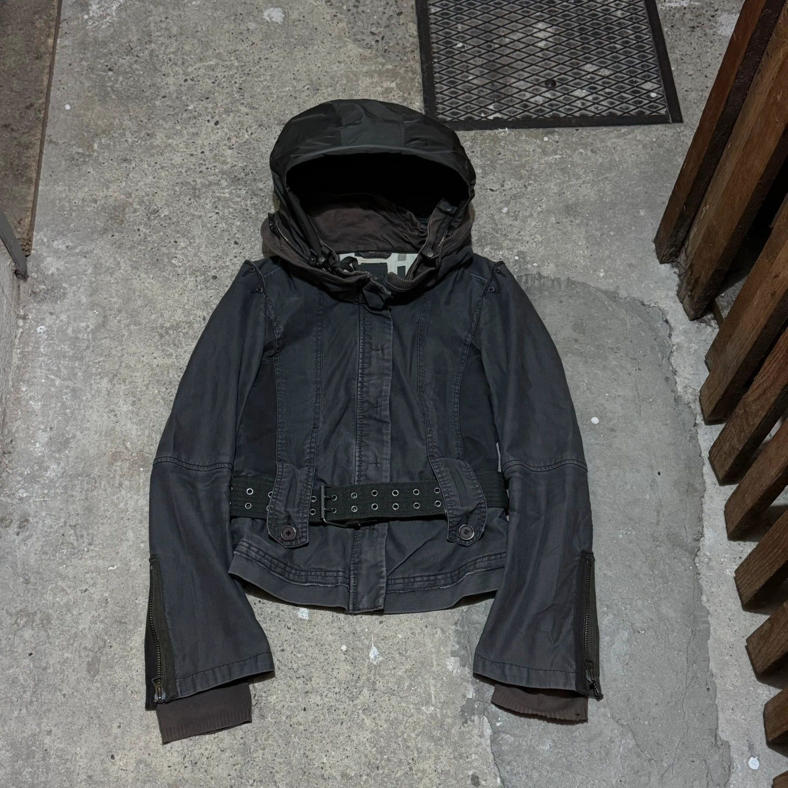 Marithe + Francois Girbaud Marithe François Girbaud Bono belted jacket Size M / US 6-8 / IT 42-44 - 2 Thumbnail