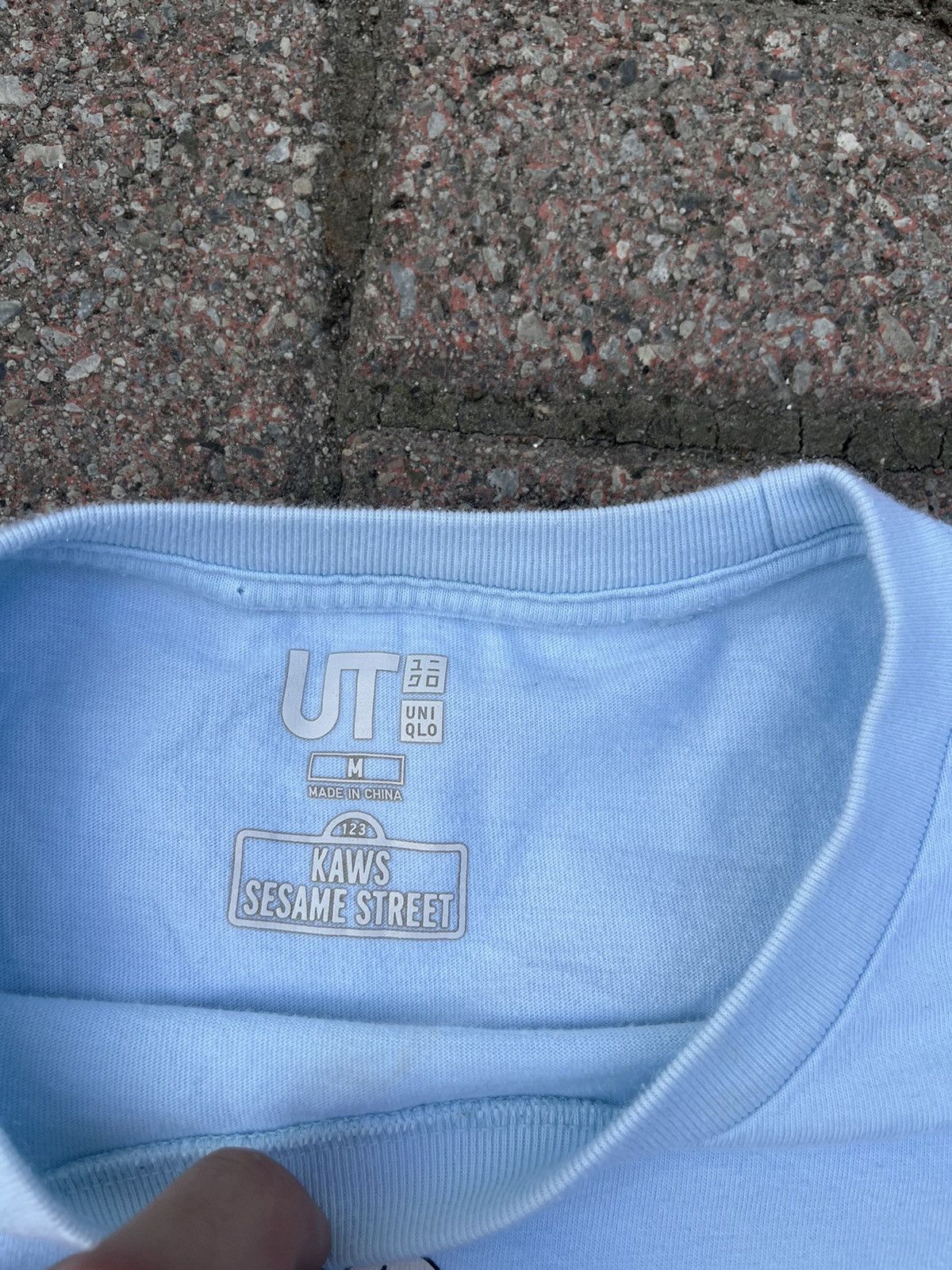 Kaws × Uniqlo Kaws Sesame Street Uniqlo designer t shirt Size US M / EU 48-50 / 2 - 4 Thumbnail
