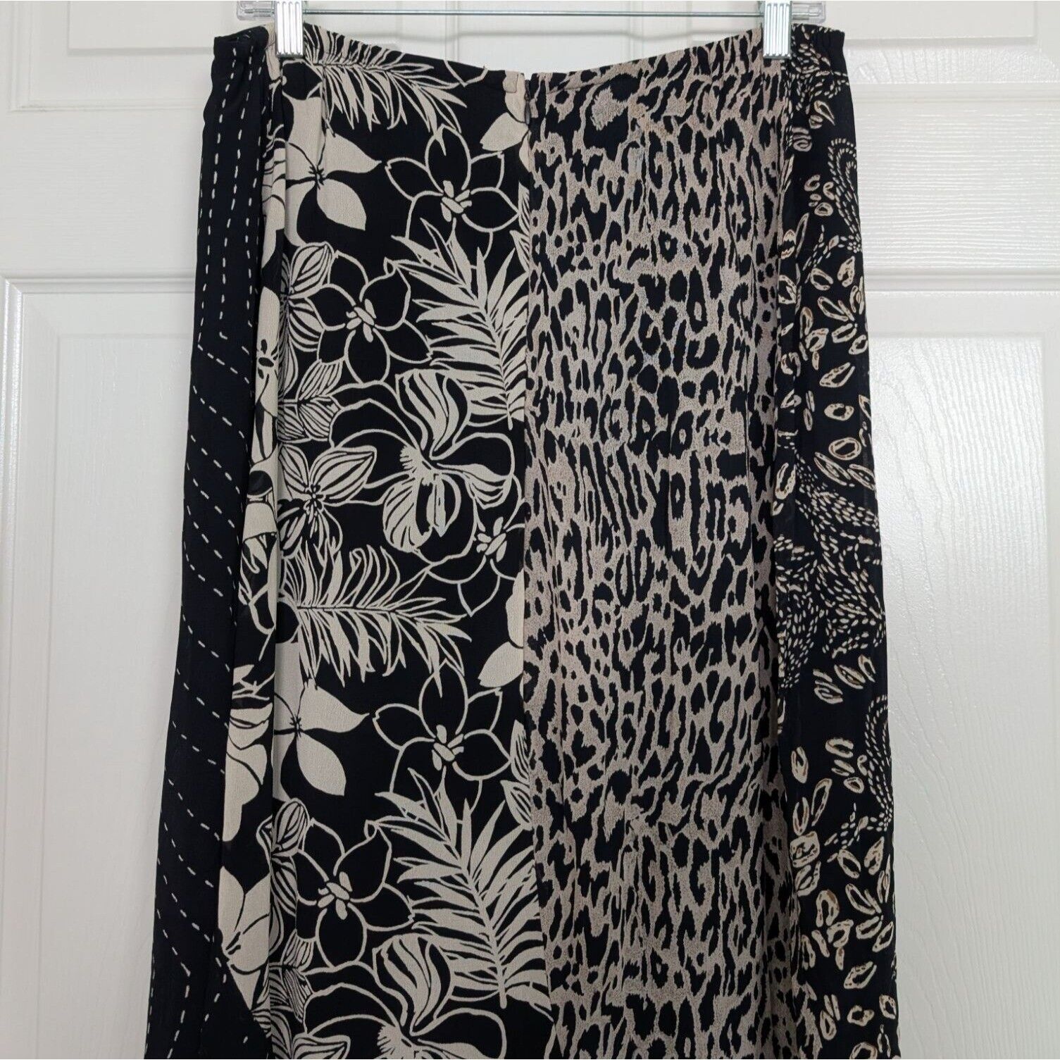 Designer Chicos Design 2 Floral Maxi Skirt Womens Size Medium Black Size 30" / US 8 / IT 44 - 8 Thumbnail