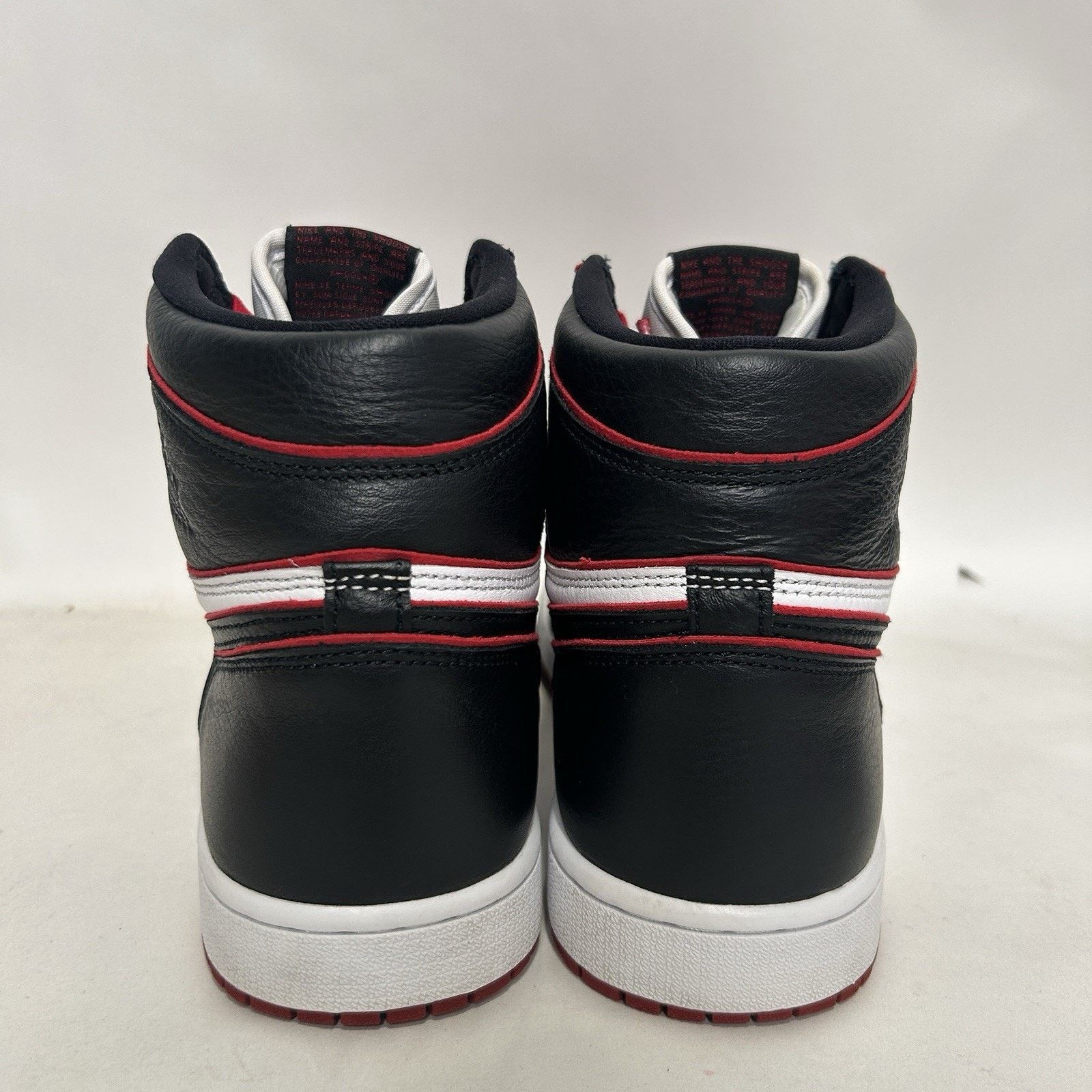 Nike Nike Air Jordan 1 Retro High OG “Bloodline” Size US 10.5 / EU 43-44 - 5 Thumbnail