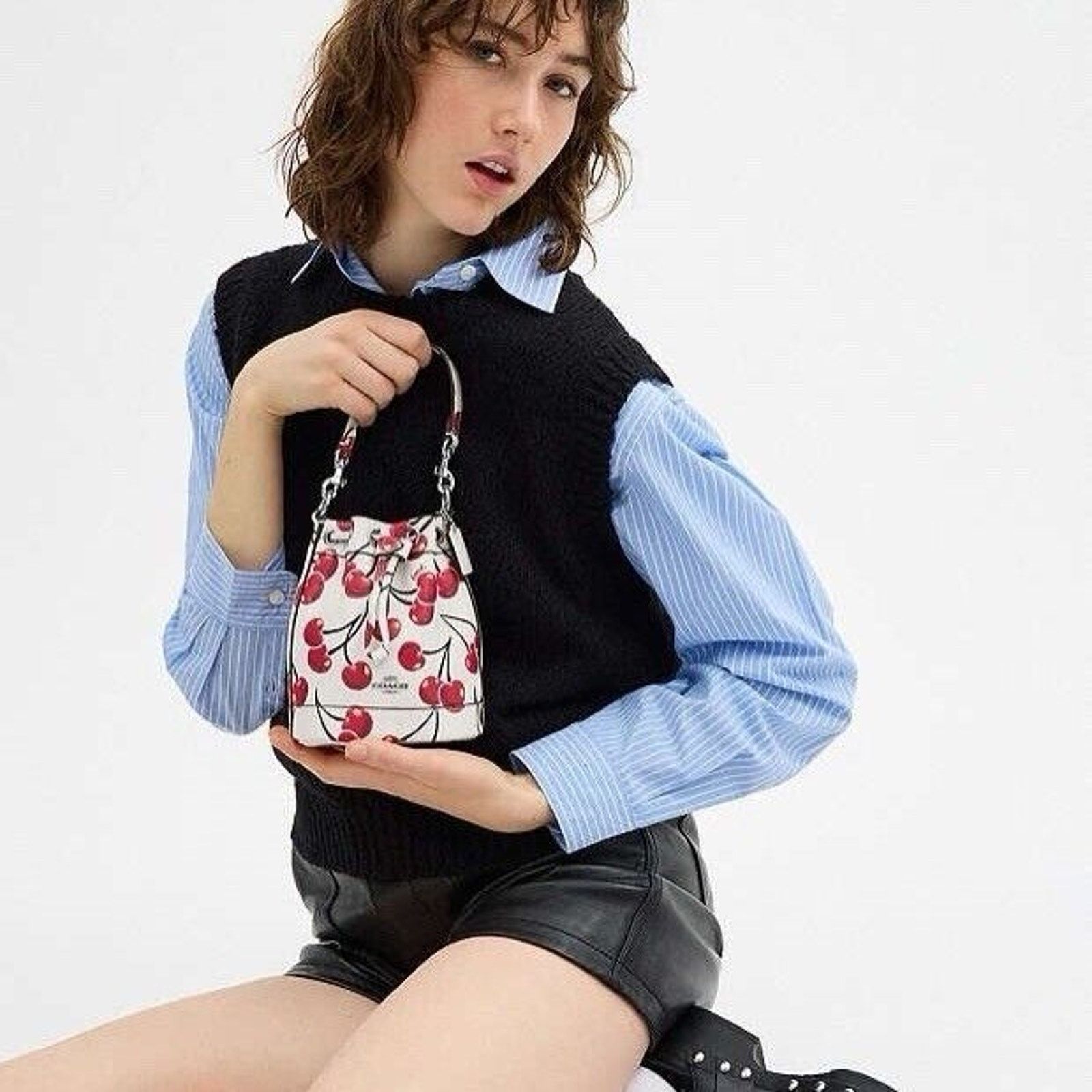 Coach NWT Limited Coach Mini Bucket Bag With Cherry Print CY739 Size ONE SIZE - 5 Thumbnail