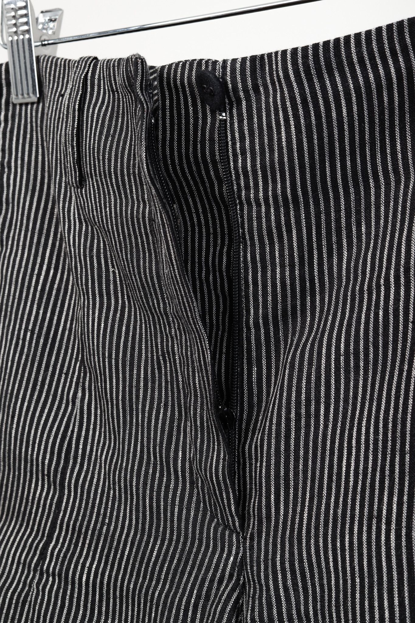 Annette Gortz Annette Gortz Solo Black Pinstripe-Linen Wide-Leg Pants Size 35" - 10 Thumbnail
