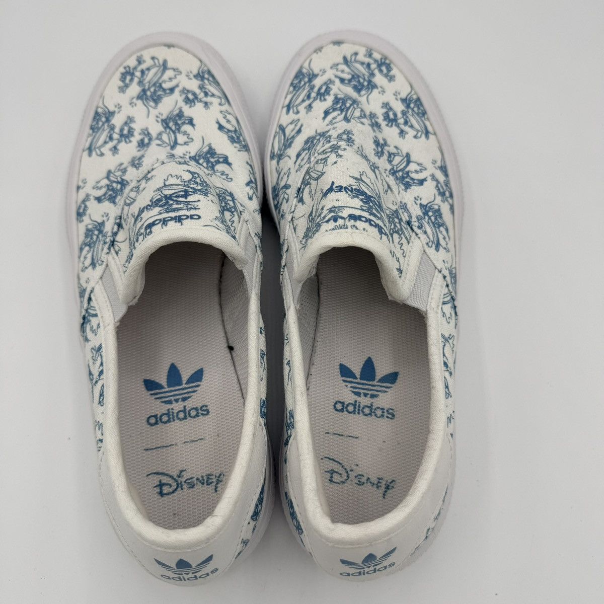 Adidas × Disney Adidas Disney Slip On Mens 6.5 Womens 8 Goofy Surf Sneakers Size US 8 / IT 38 - 4 Thumbnail