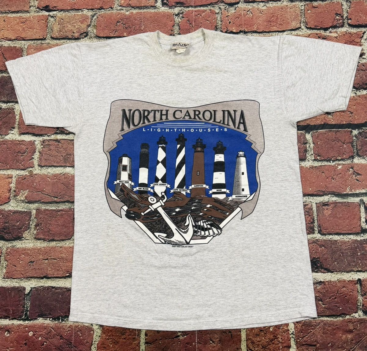 Other Vintage North Carolina Lighthouses Graphic T Shirt Brazos Size US L / EU 52-54 / 3 - 1 Thumbnail