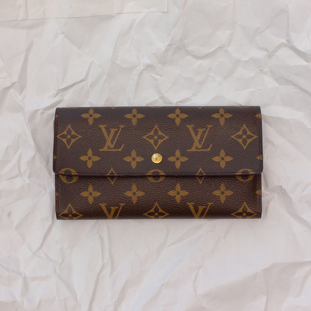 image of Louis Vuitton Trifold Wallet Vintage 90's in Brown, Women's