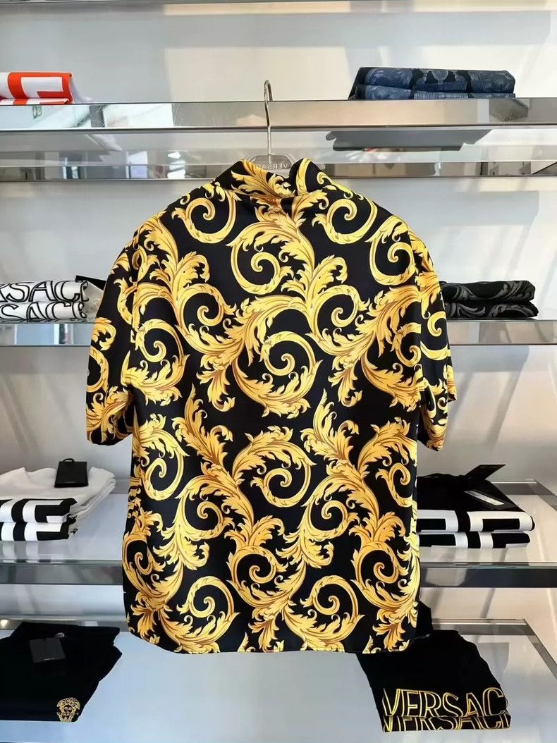 Versace Versace Baroque short-sleeved shirt Size US S / EU 44-46 / 1 - 3 Thumbnail