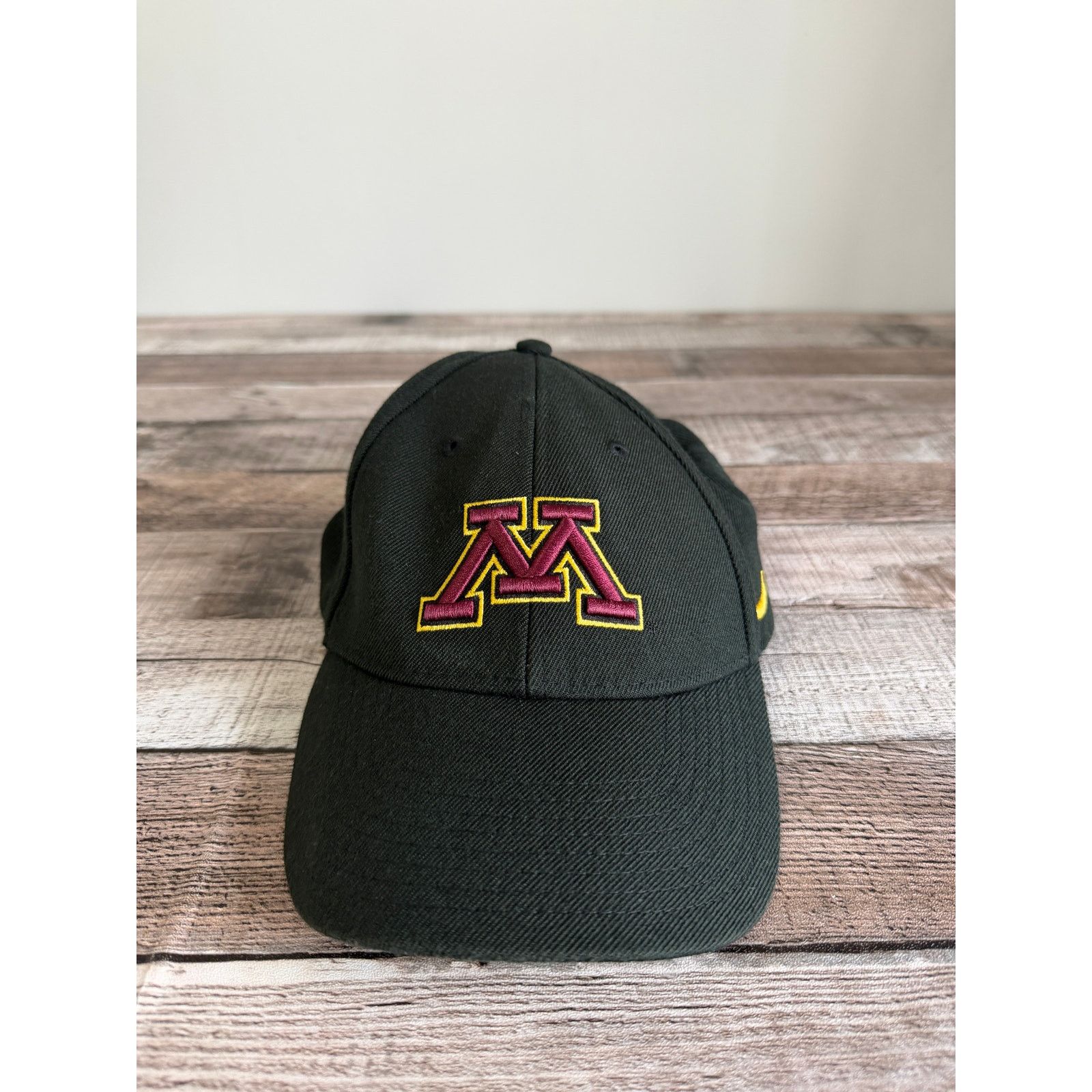 Nike Minnesota Gophers Black Nike Hat Size ONE SIZE - 2 Thumbnail