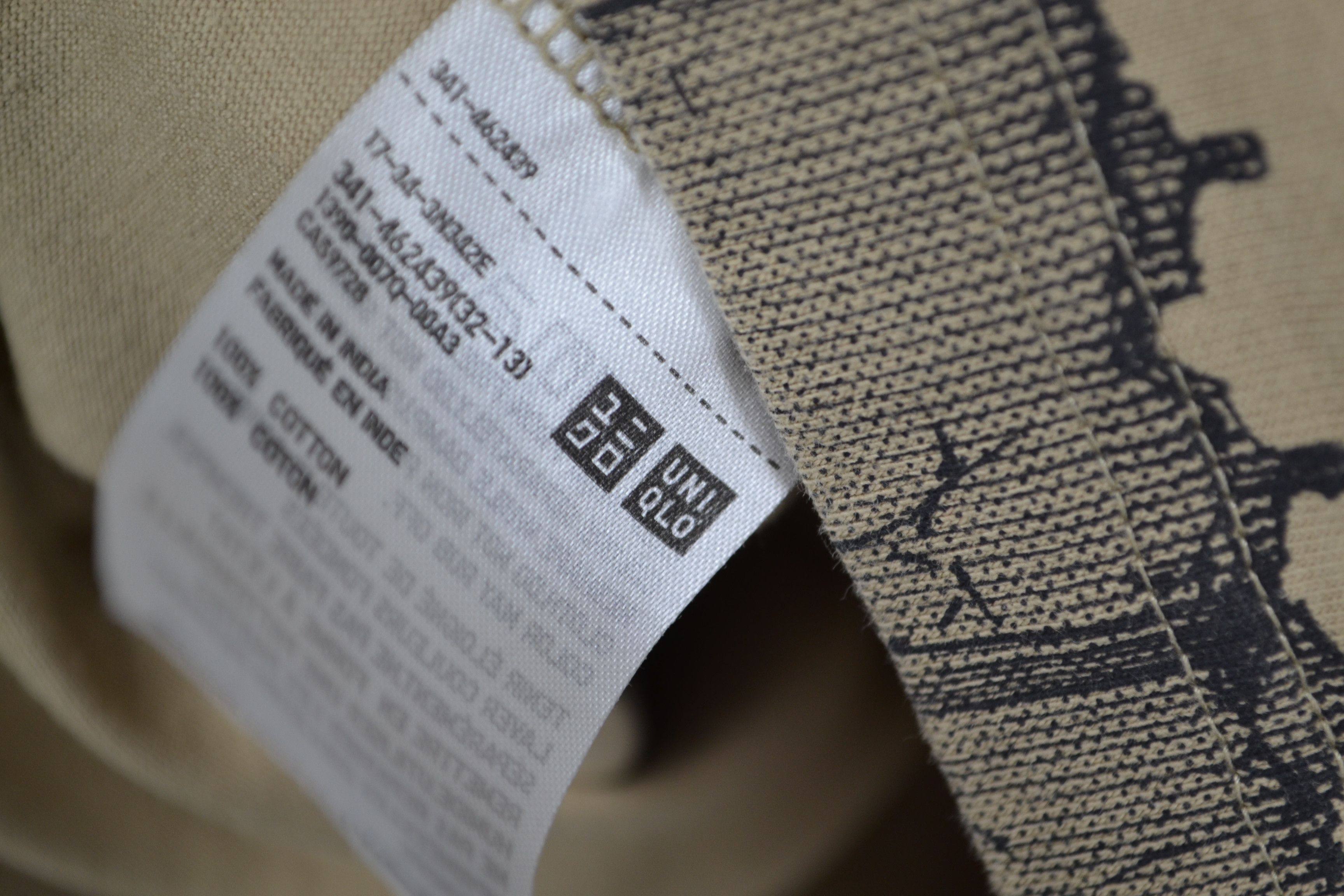 Uniqlo 2023 Attack on Titan UNIQLO UT Graphic Final Season L Size US L / EU 52-54 / 3 - 6 Thumbnail