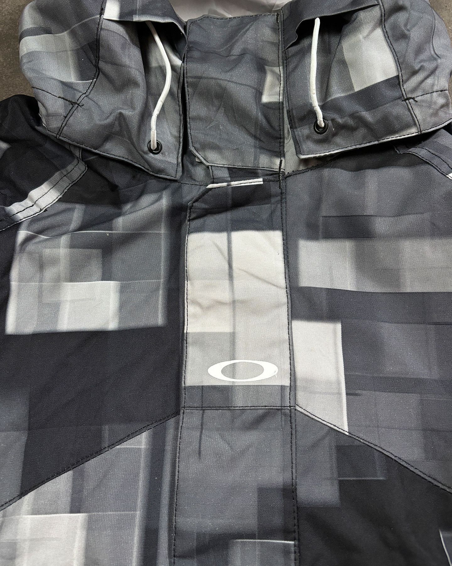 Oakley Vintage Oakley Ski Jacket Geometric AOP Size US M / EU 48-50 / 2 - 6 Thumbnail
