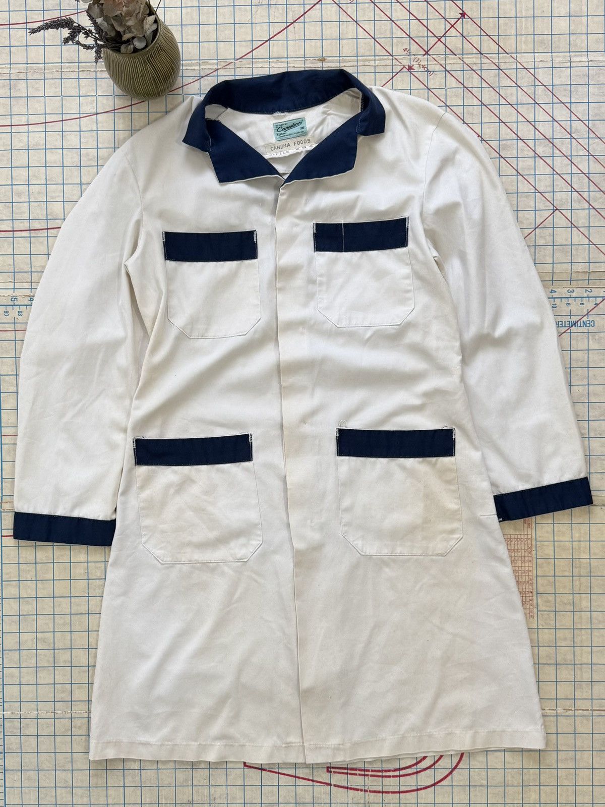 Other × Vintage Vintage Lab Coat White With Navy Trim Fits Medium Size US M / EU 48-50 / 2 - 2 Thumbnail