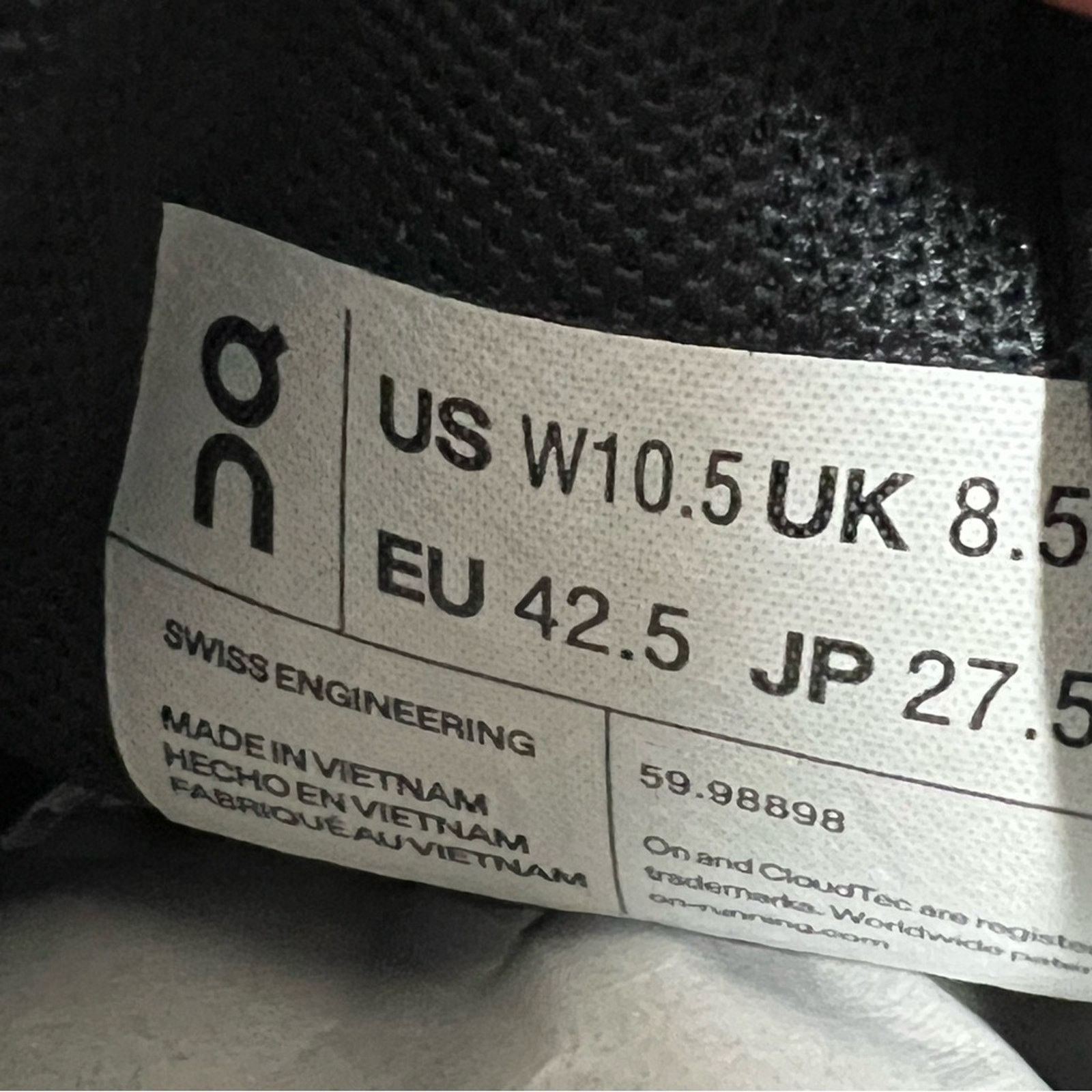 On On Running Shoes Womens Size 10.5 Cloud 5 Burgundy Sneakers Size US 10.5 / IT 40.5 - 9 Thumbnail