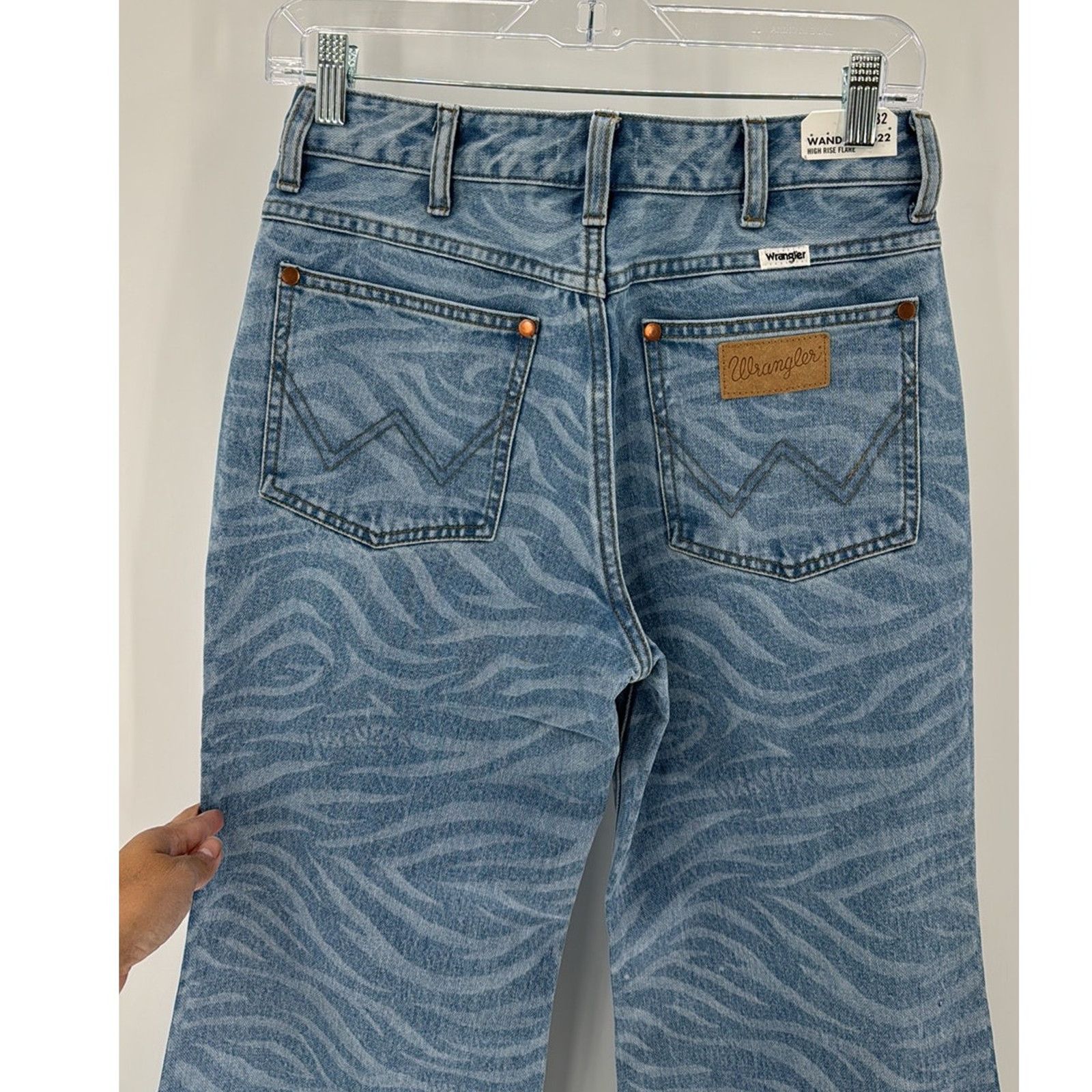 Wrangler ZOE ZEBRA WRANGLER FLARES raw hem high waisted western rodeo Size 27" / US 4 / IT 40 - 5 Thumbnail