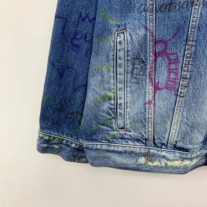 Balenciaga Balenciaga Dark Blue Letter Graffiti Print Aged Cotton Col Size US M / EU 48-50 / 2 - 4 Thumbnail