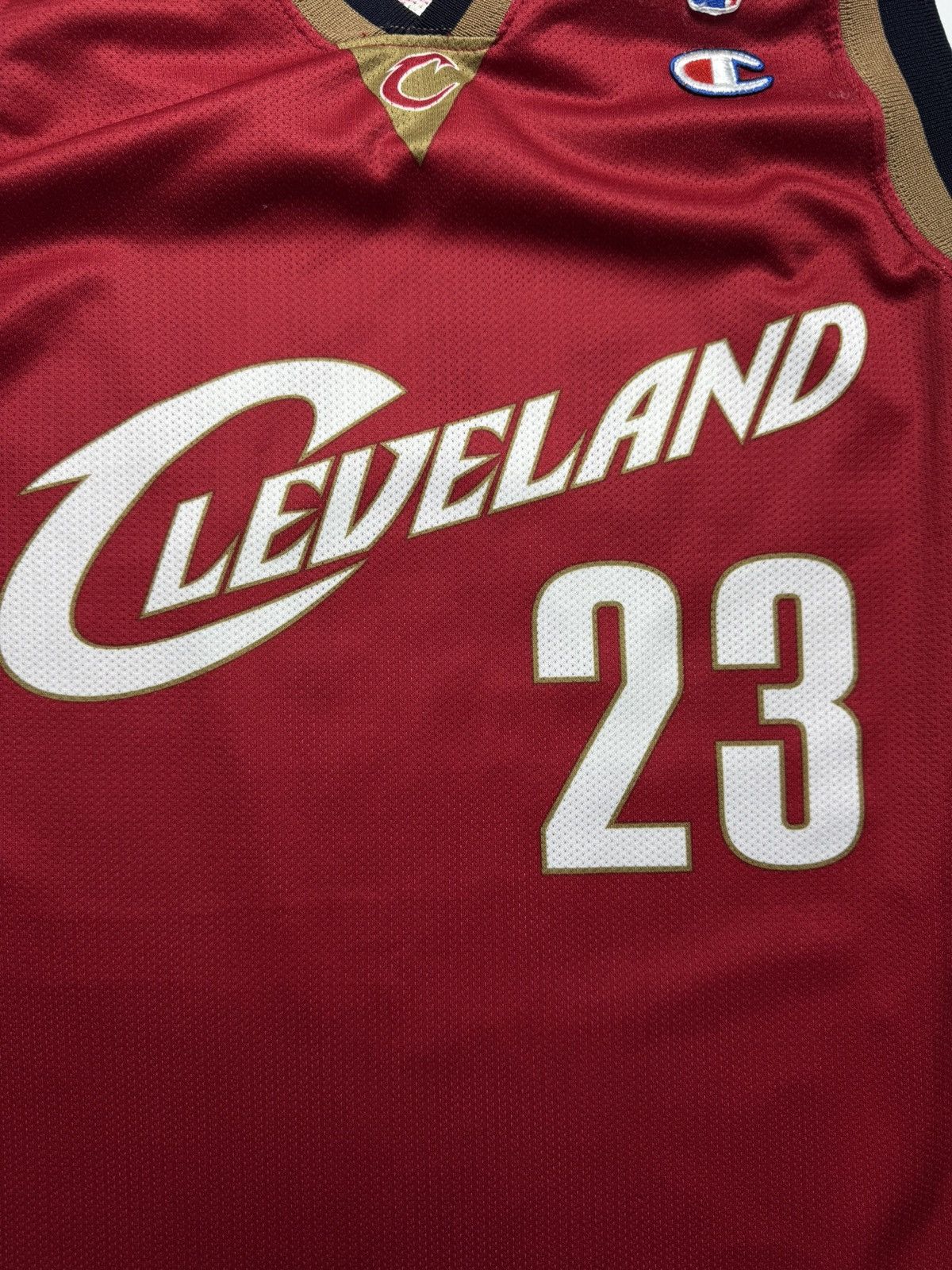 Champion Vintage Champion LeBron James #23 Cleveland Cavaliers Jersey Size US XL / EU 56 / 4 - 4 Thumbnail