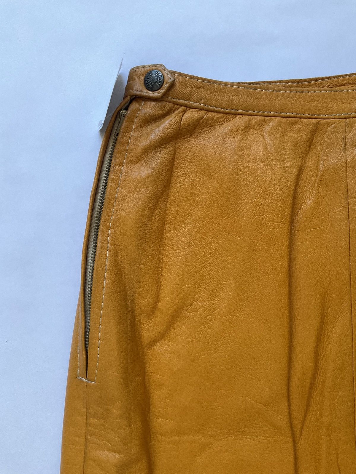 Vintage Vintage yellow leather midi skirt Size 26" / US 2 / IT 38 - 5 Thumbnail