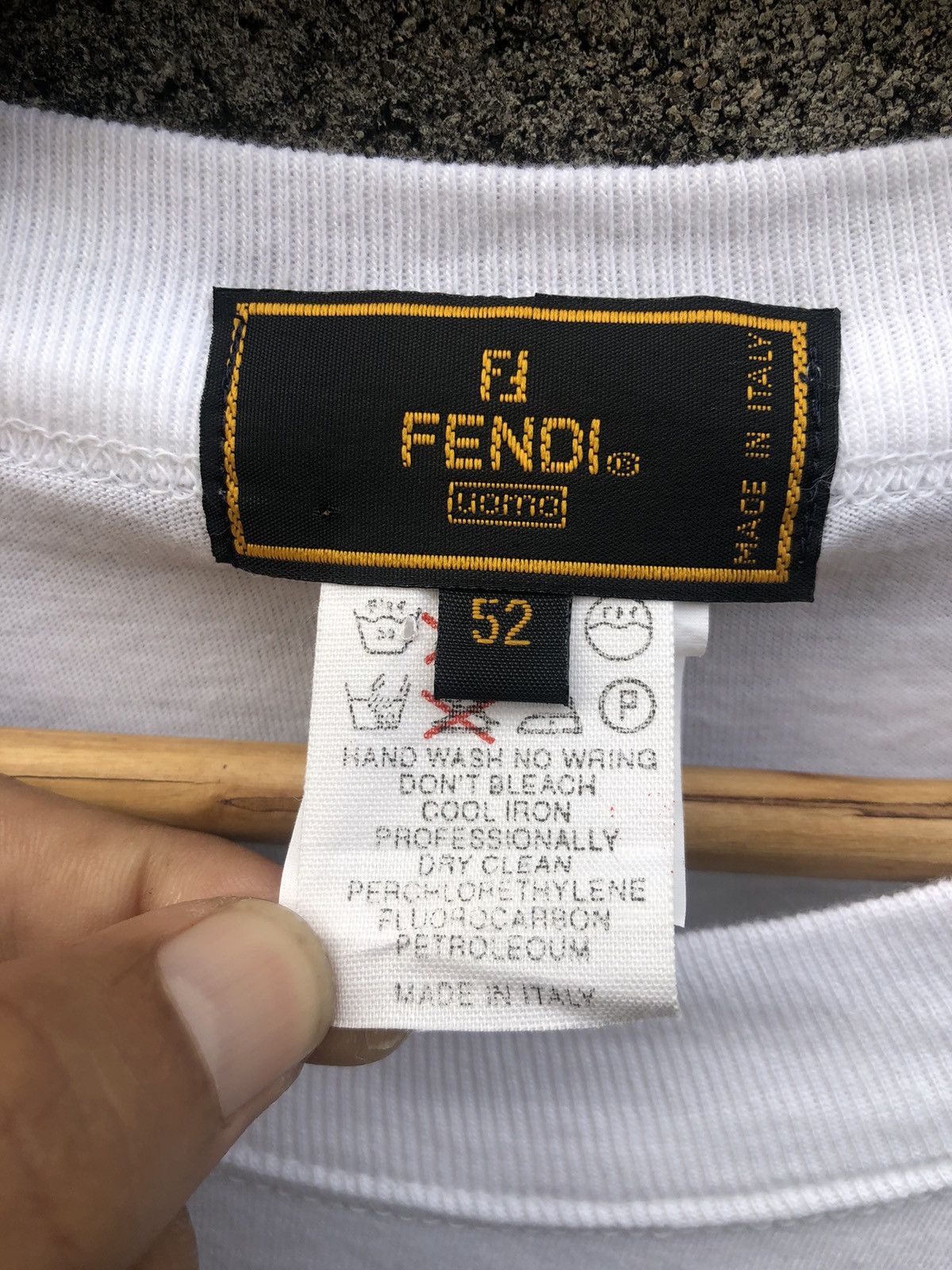 Vintage Vintage 90s Fendi Big Logo Tshirt Size US L / EU 52-54 / 3 - 3 Thumbnail