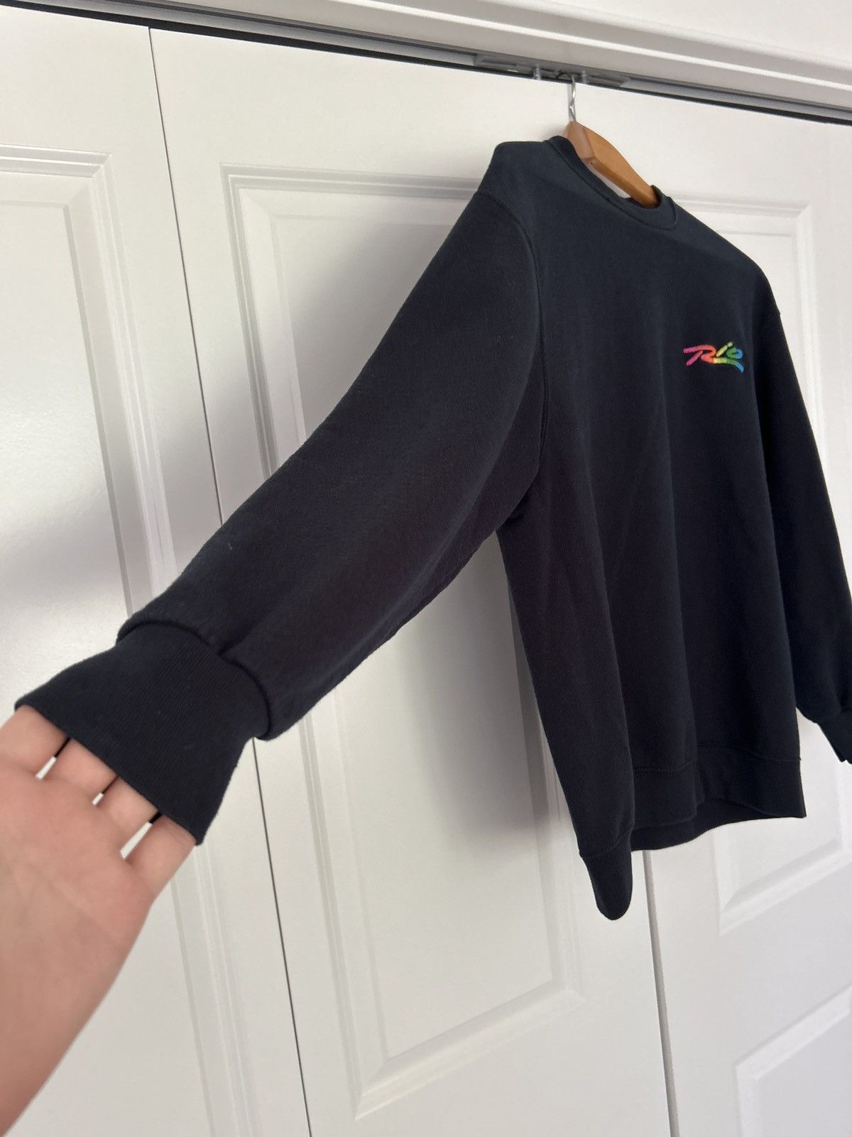 Vintage Vintage Rio Embroidered Rainbow Crewneck Size US L / EU 52-54 / 3 - 4 Thumbnail