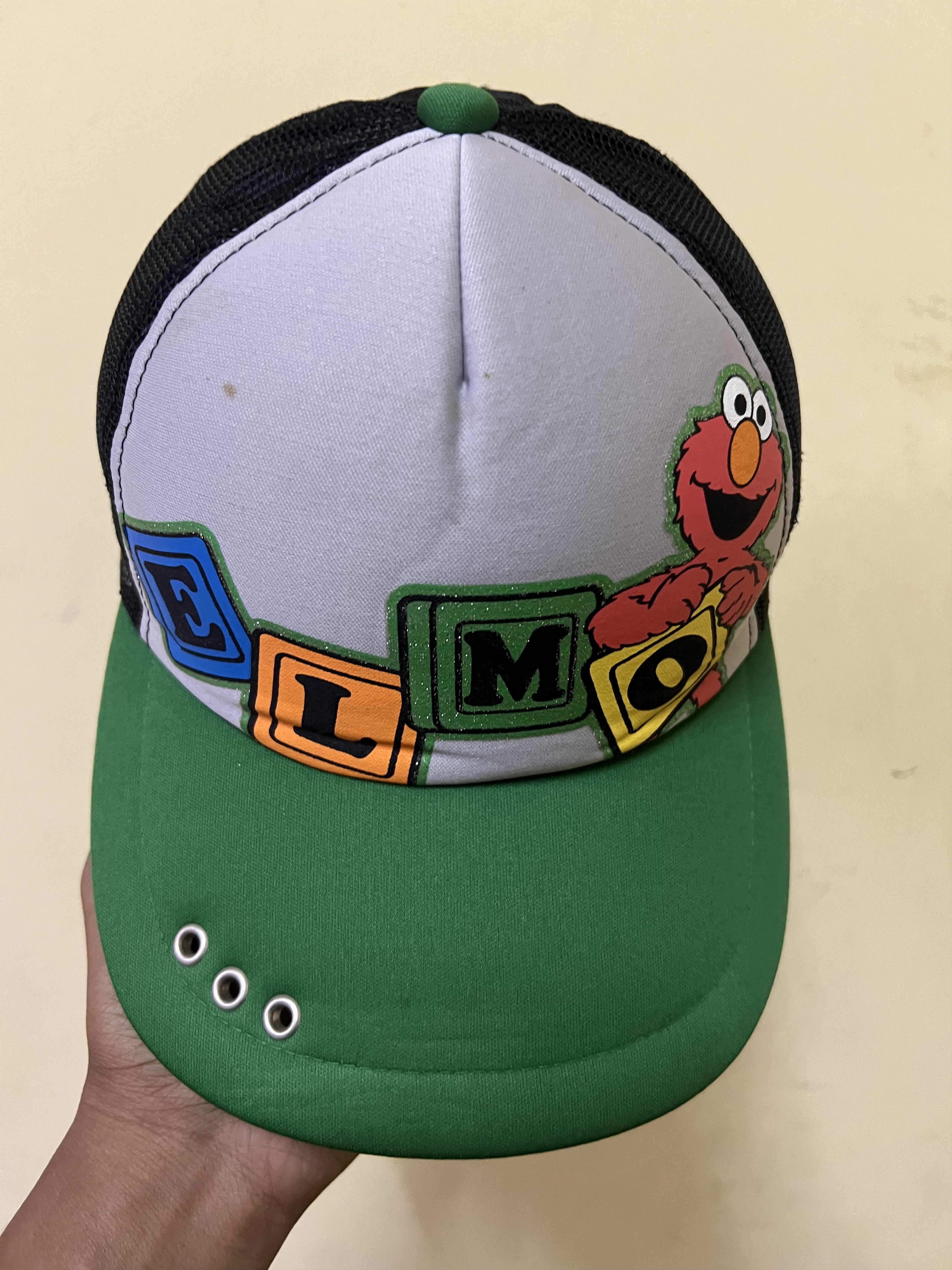 Hat Club Y2K Elmo Sesame Street 2005 Trucker hat Size ONE SIZE - 6 Thumbnail