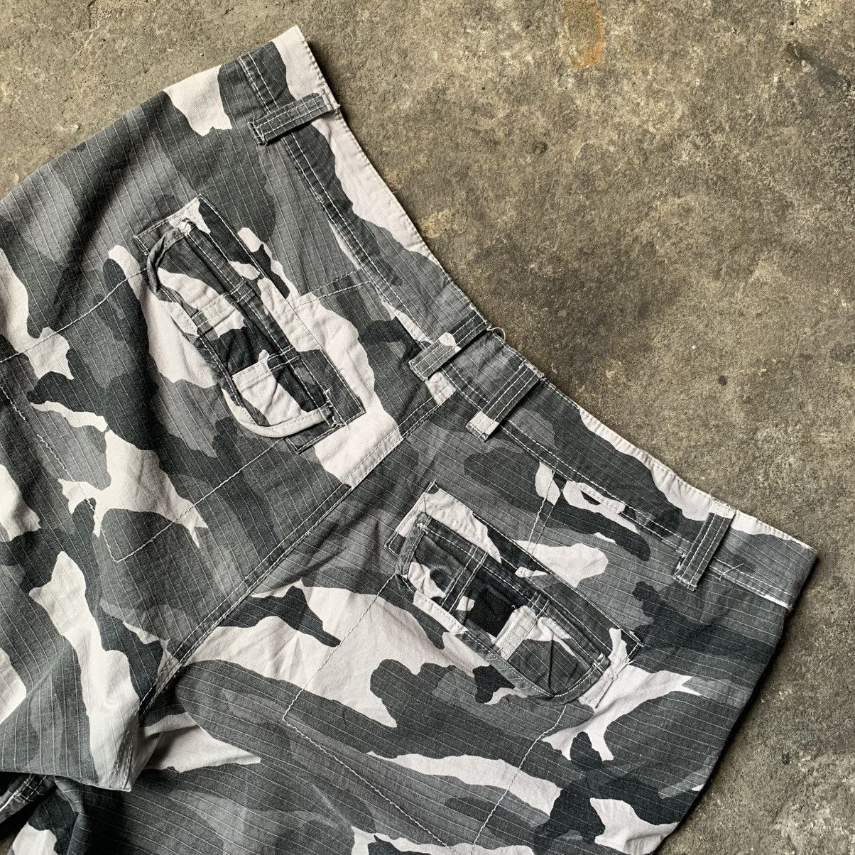 Ecko Unltd. Y2K Ecko Unltd. Camouflage Cargo Short Pants Size US 36 / EU 52 - 11 Thumbnail