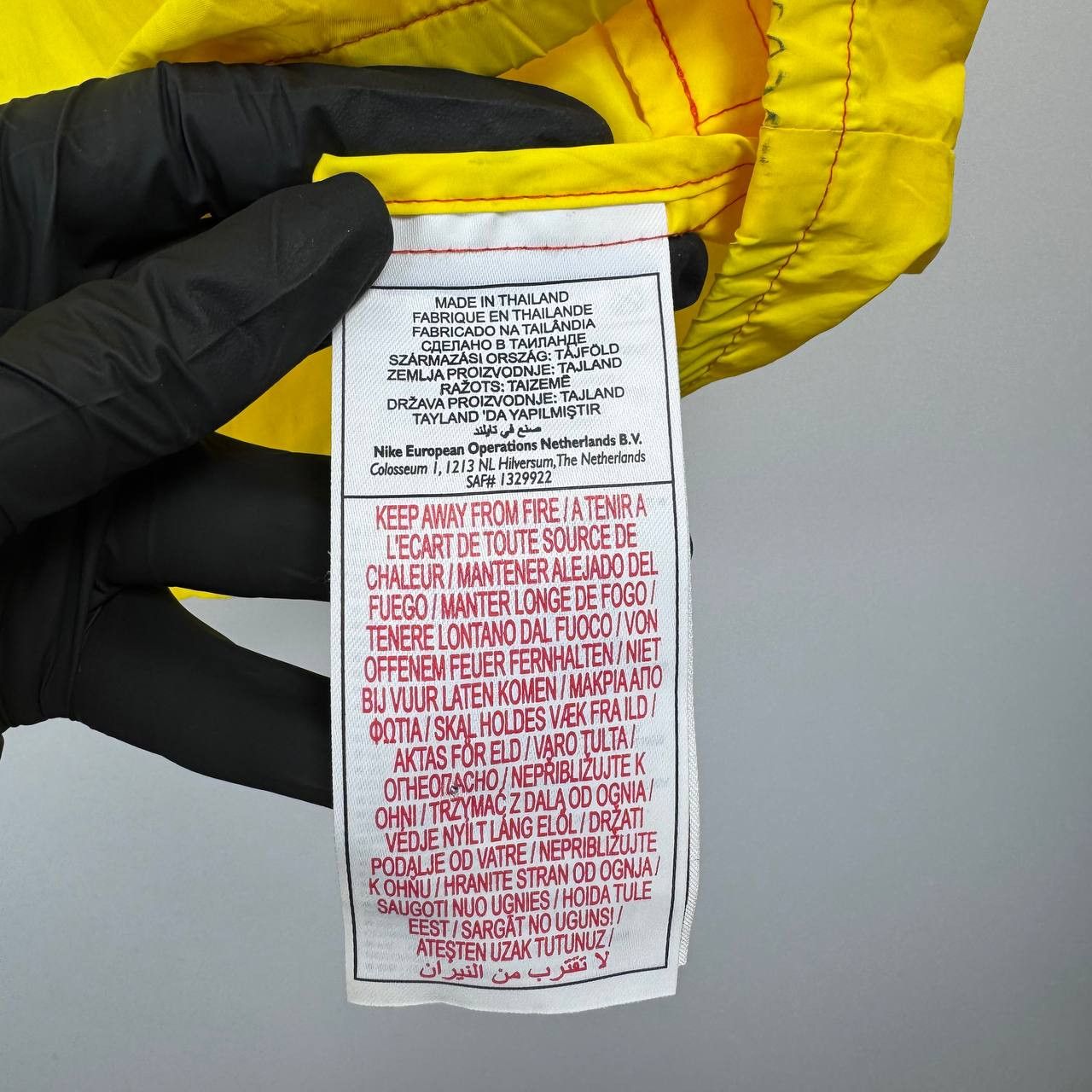 Nike Nike Vintage Windbreaker Anorak Jacket Mens Yellow XL Size US XL / EU 56 / 4 - 7 Thumbnail
