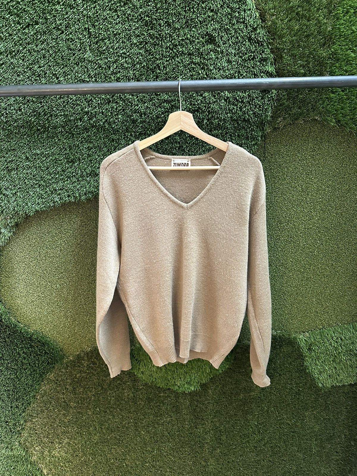 Tundra × Vintage Vintage 1980s Tundra V-Neck Sweater Medium Size US M / EU 48-50 / 2 - 1 Thumbnail