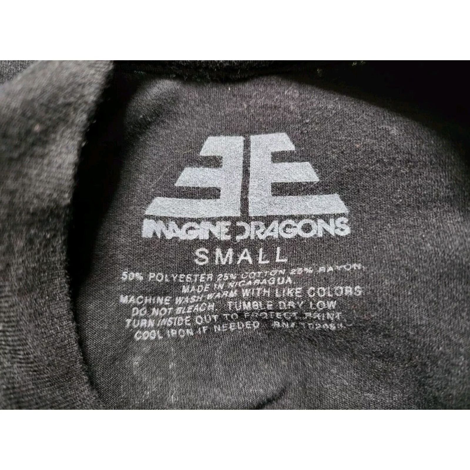 Vintage Imagine Dragons Evolve Tour 2017 T Shirt Short Sleeve Crew Neck Black Adult S Double-Sided Logo Graphic Print Mens Shirt Size US S / EU 44-46 / 1 - 4 Thumbnail