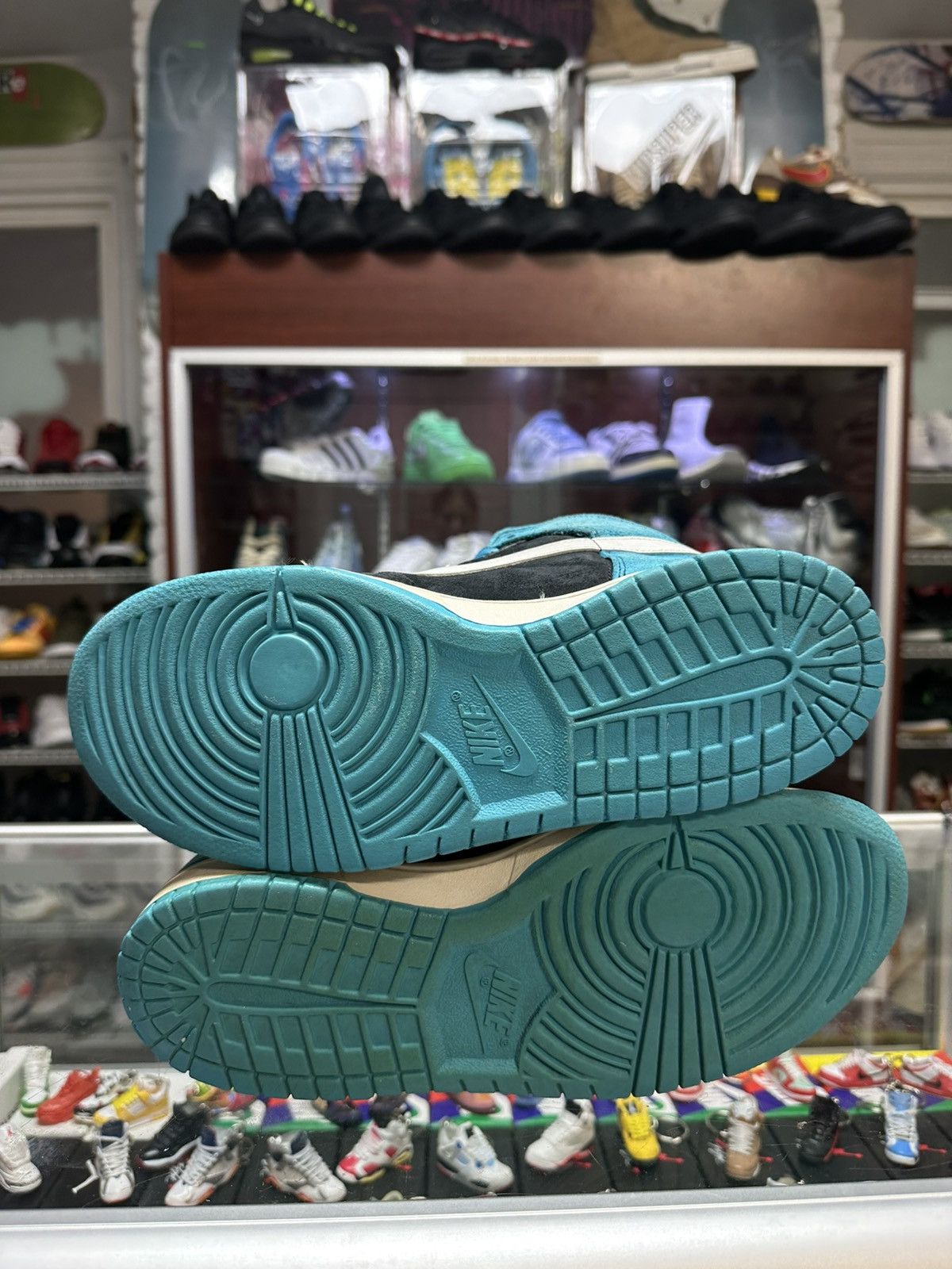 Nike Nike SB ‘Send Help’ Dunk Hi Circa 2006 Size US 9 / EU 42 - 3 Thumbnail
