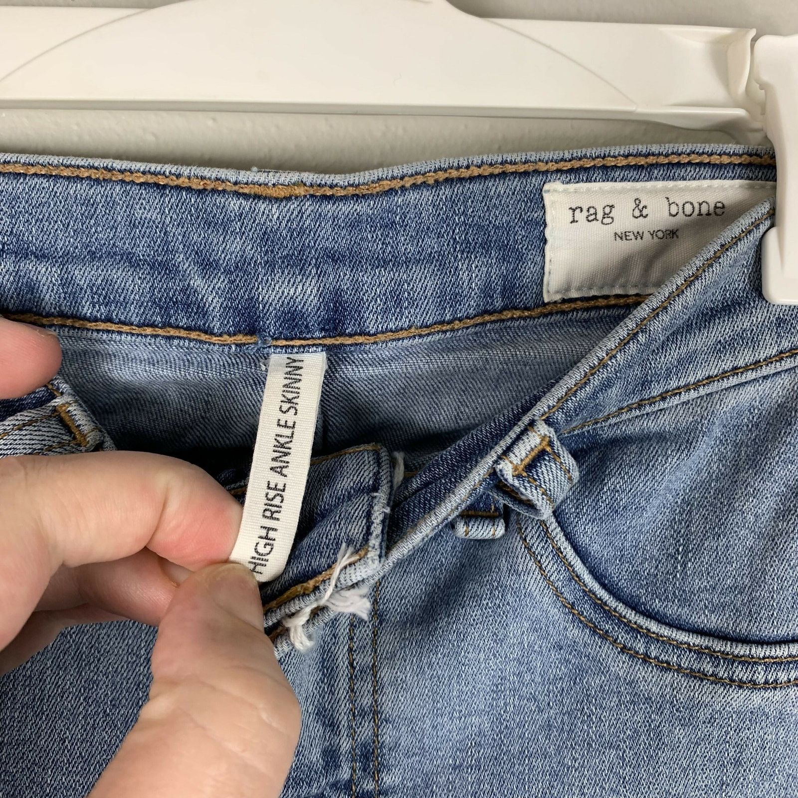 Rag & Bone Rag & Bone High-Rise Step Hem Frayed Skinny Cropped Jeans Size 28" / US 6 / IT 42 - 5 Thumbnail