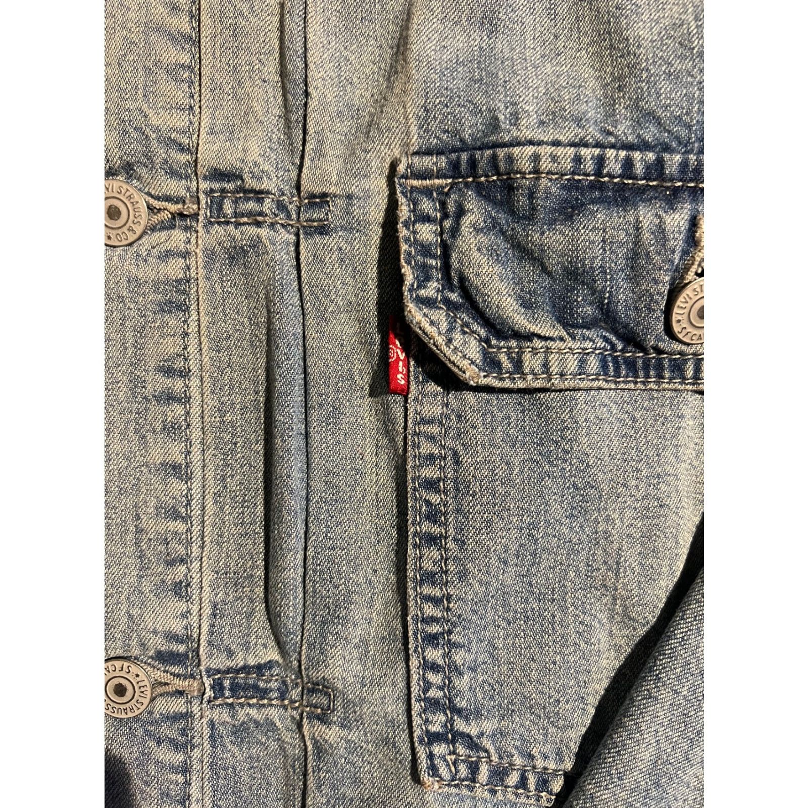 Levi's VINTAGE Levi’s Trucker XL Jacket Men 48in Chest Denim Blue 2015 Workwear Vintage-Style Pleated Front Size US XL / EU 56 / 4 - 4 Thumbnail