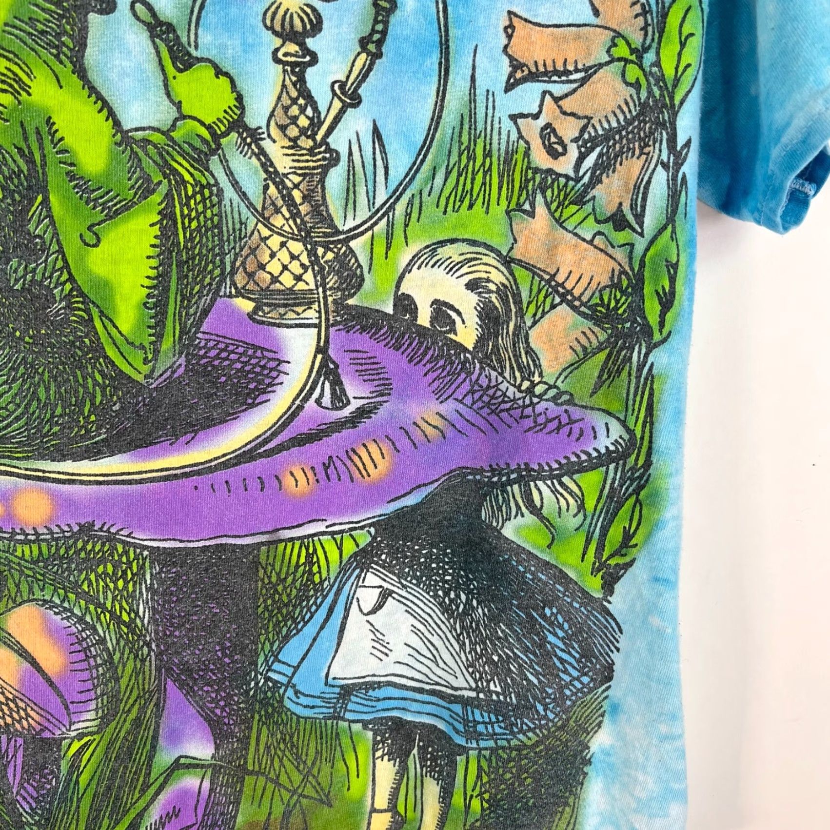 Liquid Blue Liquid Blue T Shirt Alice in Wonderland Tie Dye AOP Crew Neck Men M Blue Graphic 70s Cartoon 2010s Size US M / EU 48-50 / 2 - 3 Thumbnail