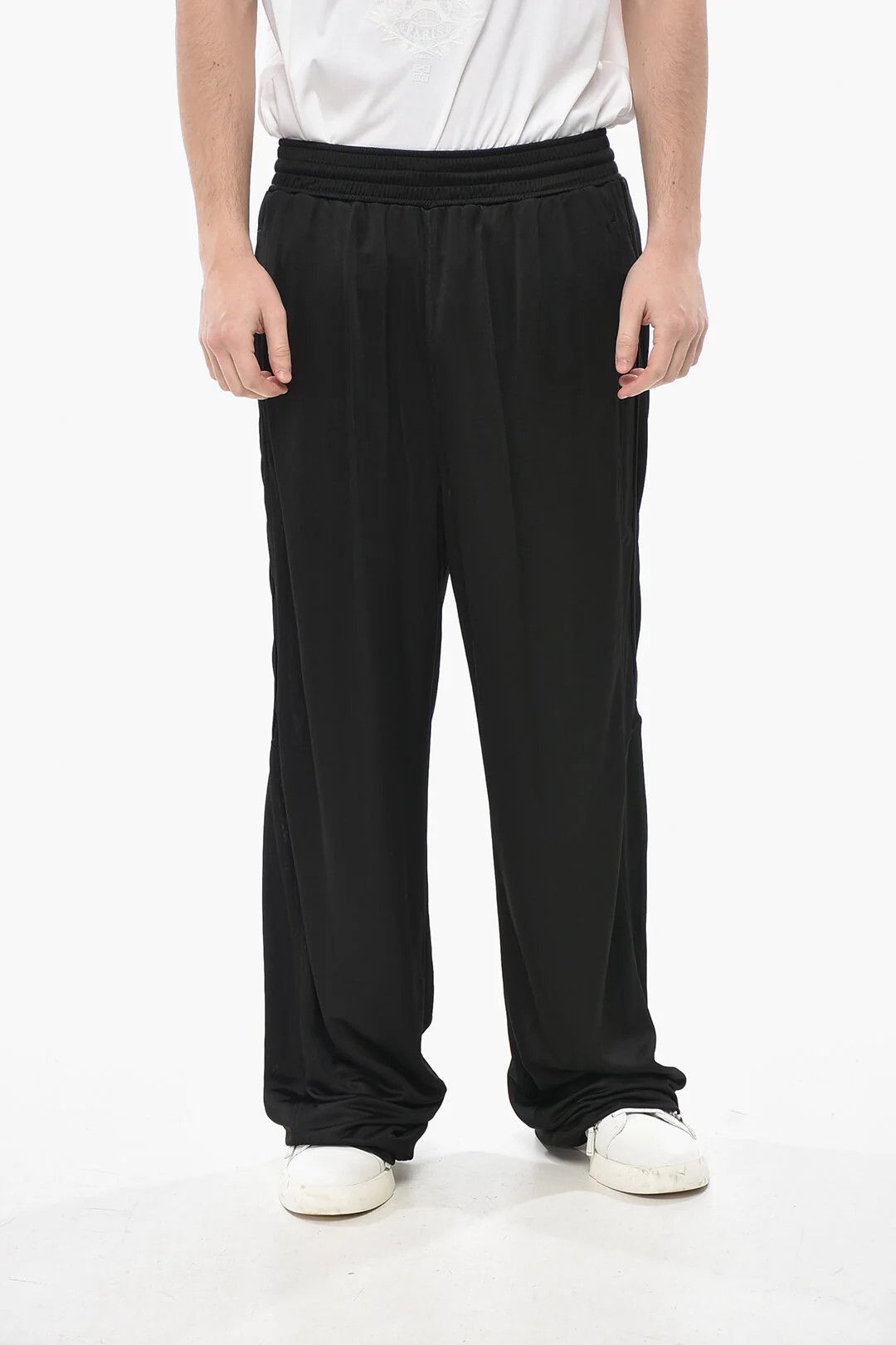 Givenchy og1mm0326 Sweatpants & Joggers in Black Size US 30 / EU 46 - 1 Thumbnail