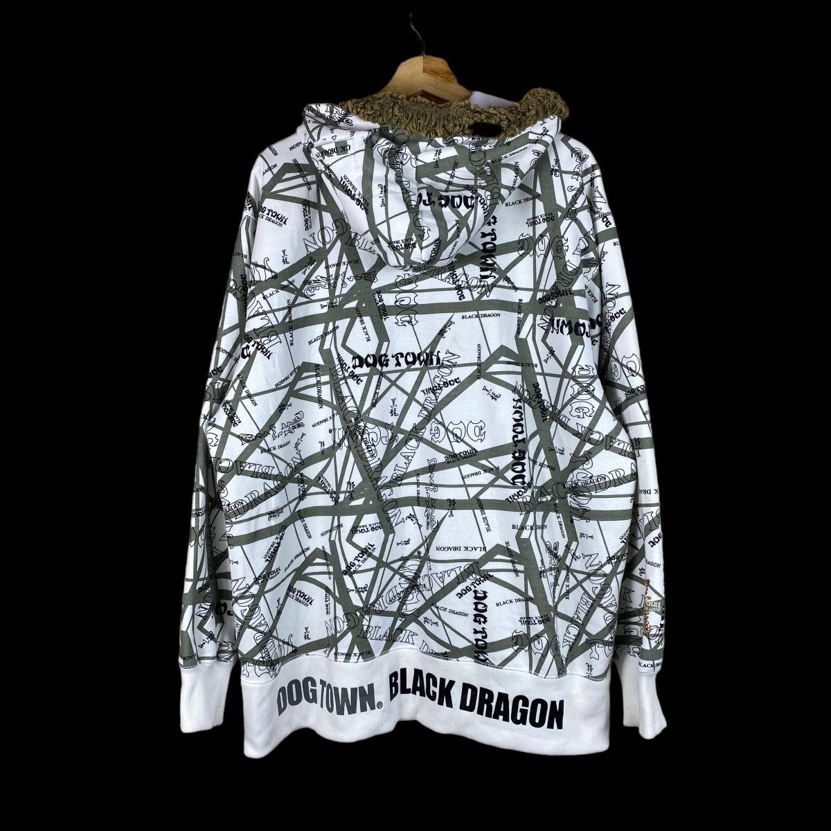 Dogtown × Japanese Brand DOGTOWN BLACK DRAGON FULL PRINT FUR HOODIE Size US XL / EU 56 / 4 - 2 Thumbnail