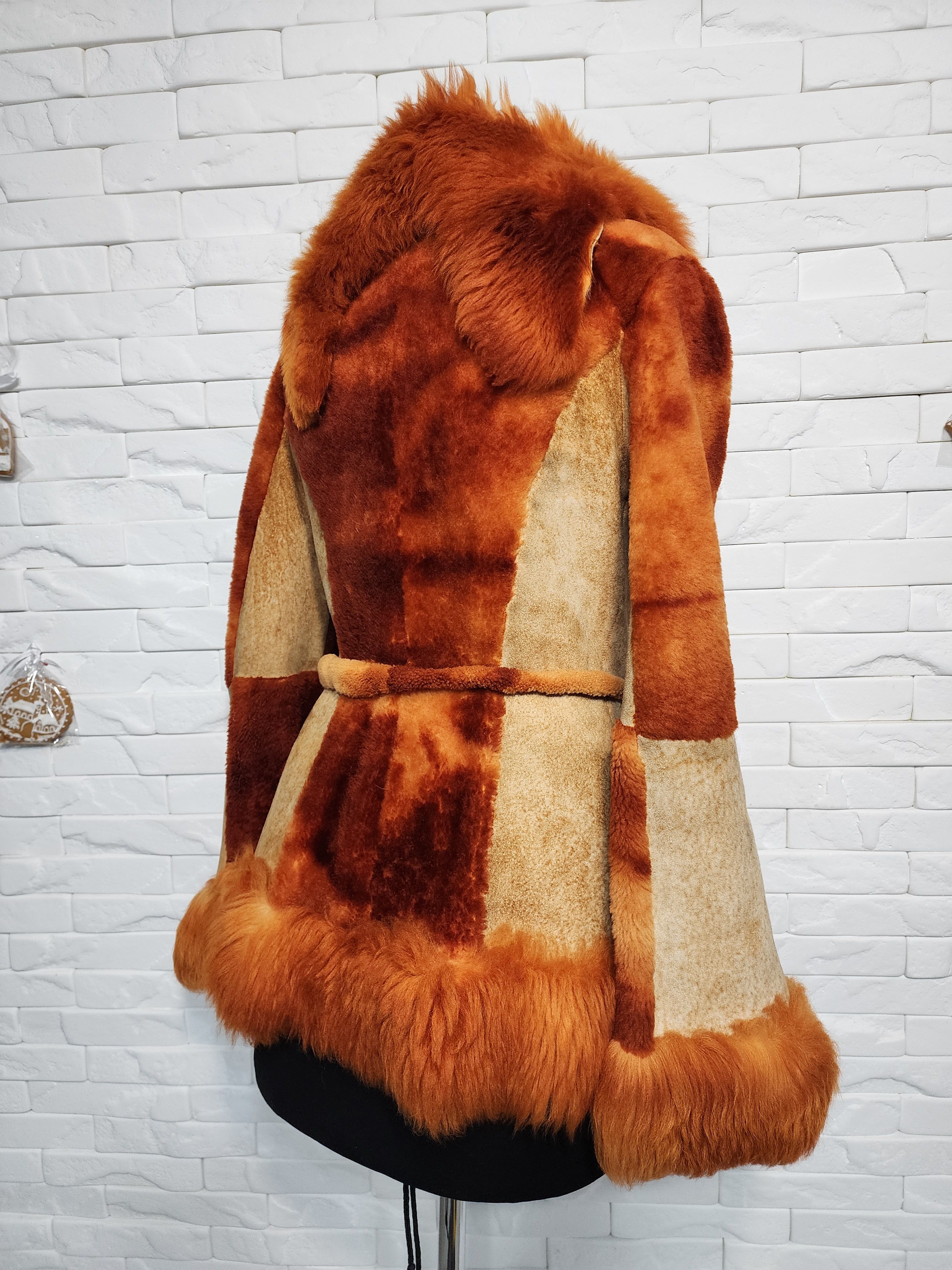 Furla Brown Sheepskin Coat: Double-Sided Goat Fur Coat. Size M / US 6-8 / IT 42-44 - 5 Thumbnail