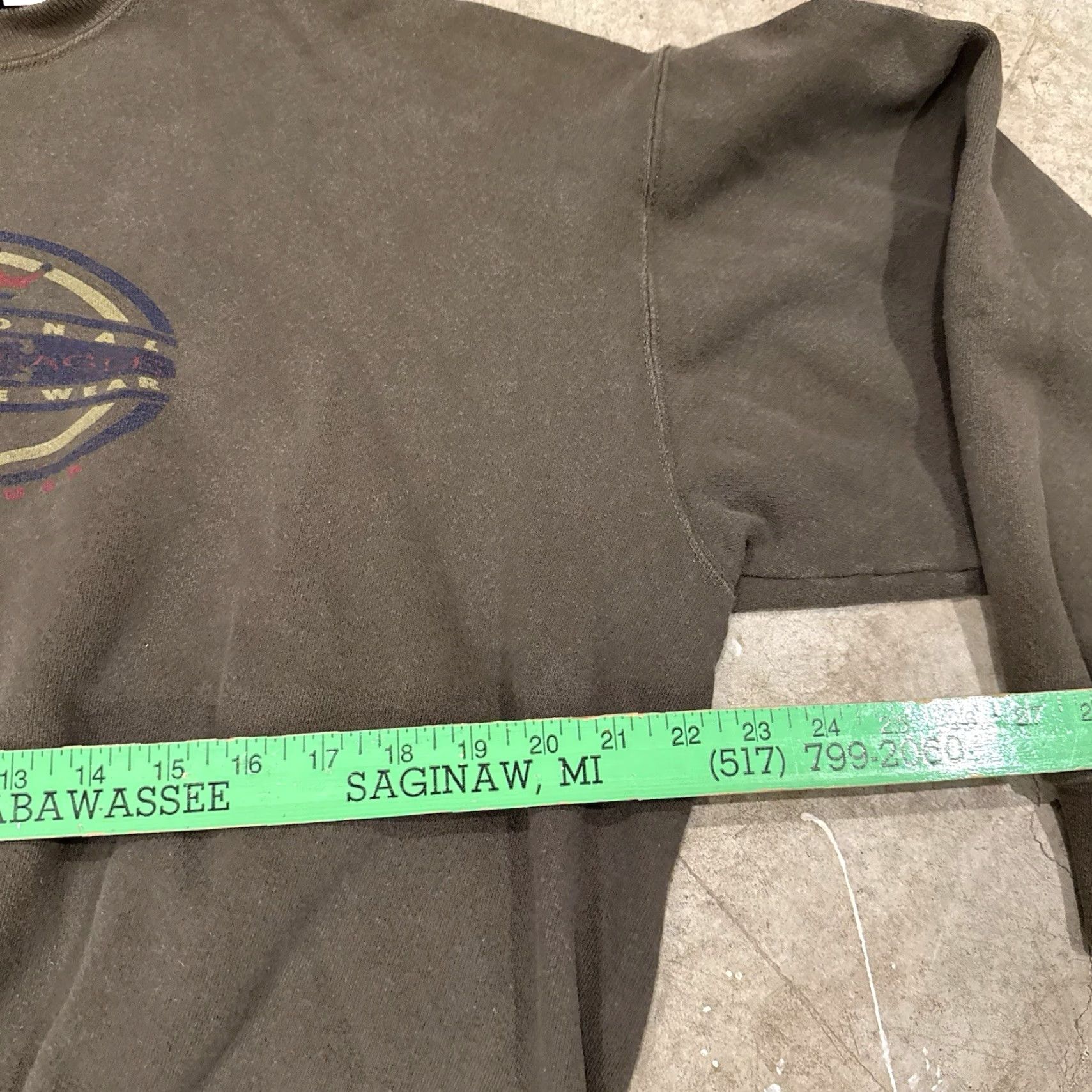 American Eagle Outfitters VINTAGE American Eagle Sweatshirt BOXY M/L Army Green 90's Retro Streetwear Mens Size US M / EU 48-50 / 2 - 5 Thumbnail