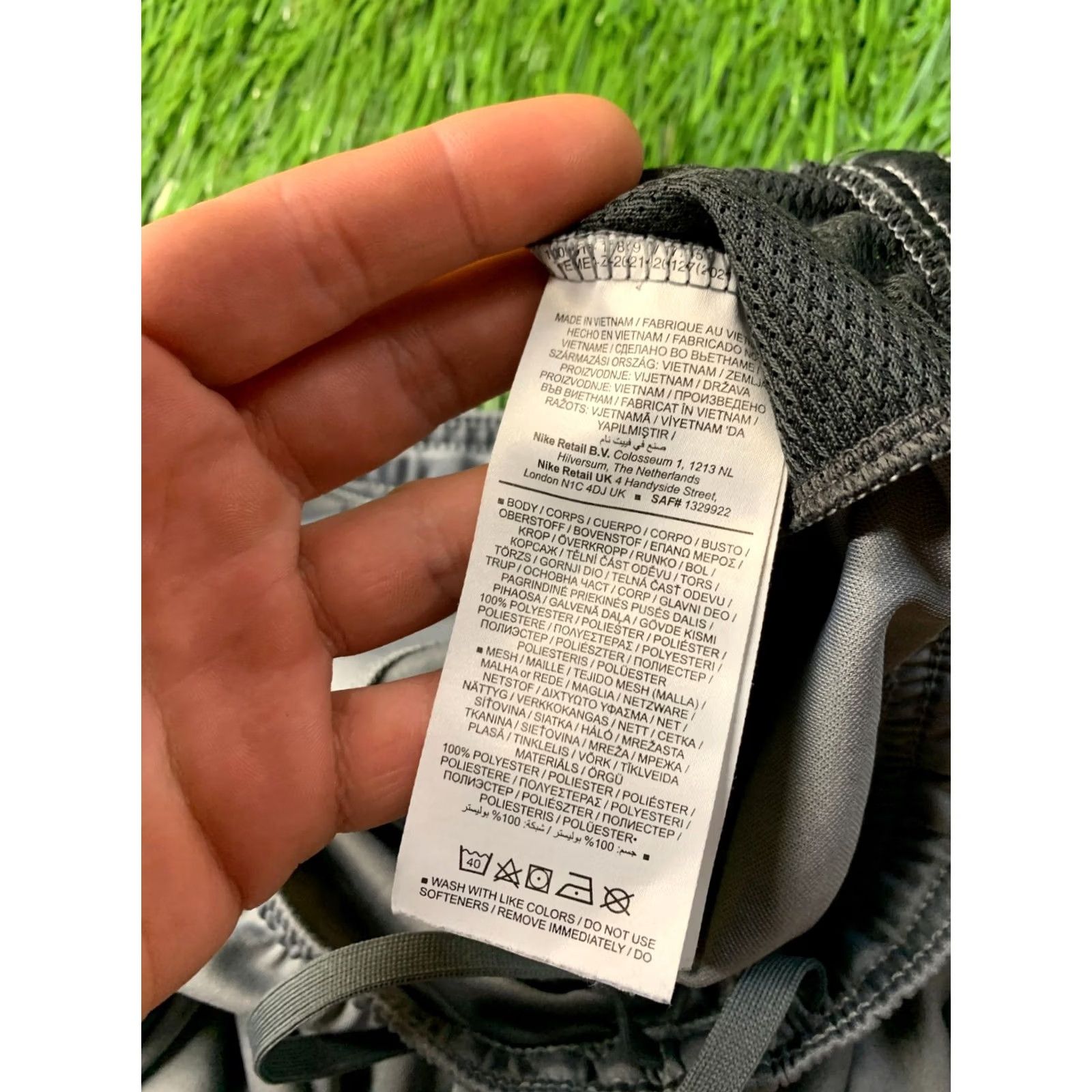 Nike NIKE Dri-FIT Academy ORIGINAL 2025 MEN Football Slim Shorts S Gray and White Nike Dri-FIT Academy Short Mens Slim Fit Training Summer 2025 Size US 29 - 5 Thumbnail