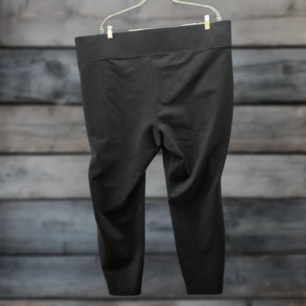 Torrid **Torrid Studio Women's 3XT Tall Black Ponte Legging Pants** User: Torrid Studio Women's 3XT Tall Black Ponte Legging Pants Stretch Pull-On Size 40" / US 18 - 1 Thumbnail